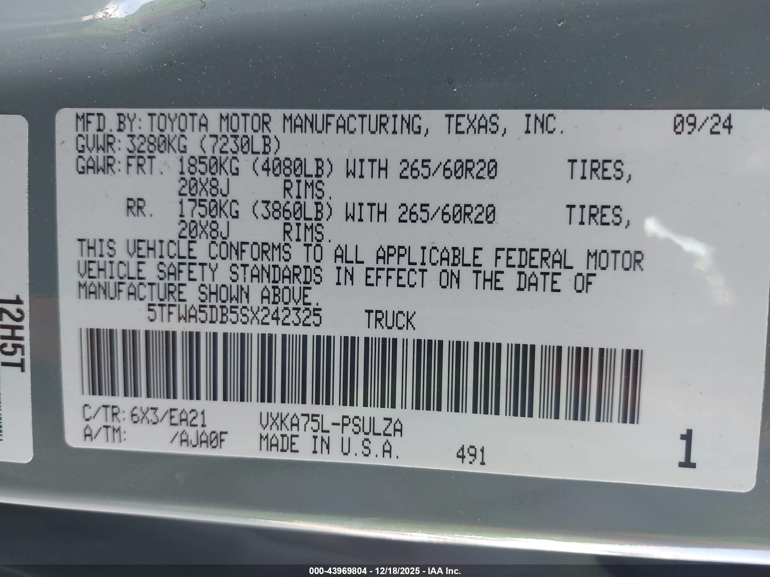 TOYOTA TUNDRA image 9