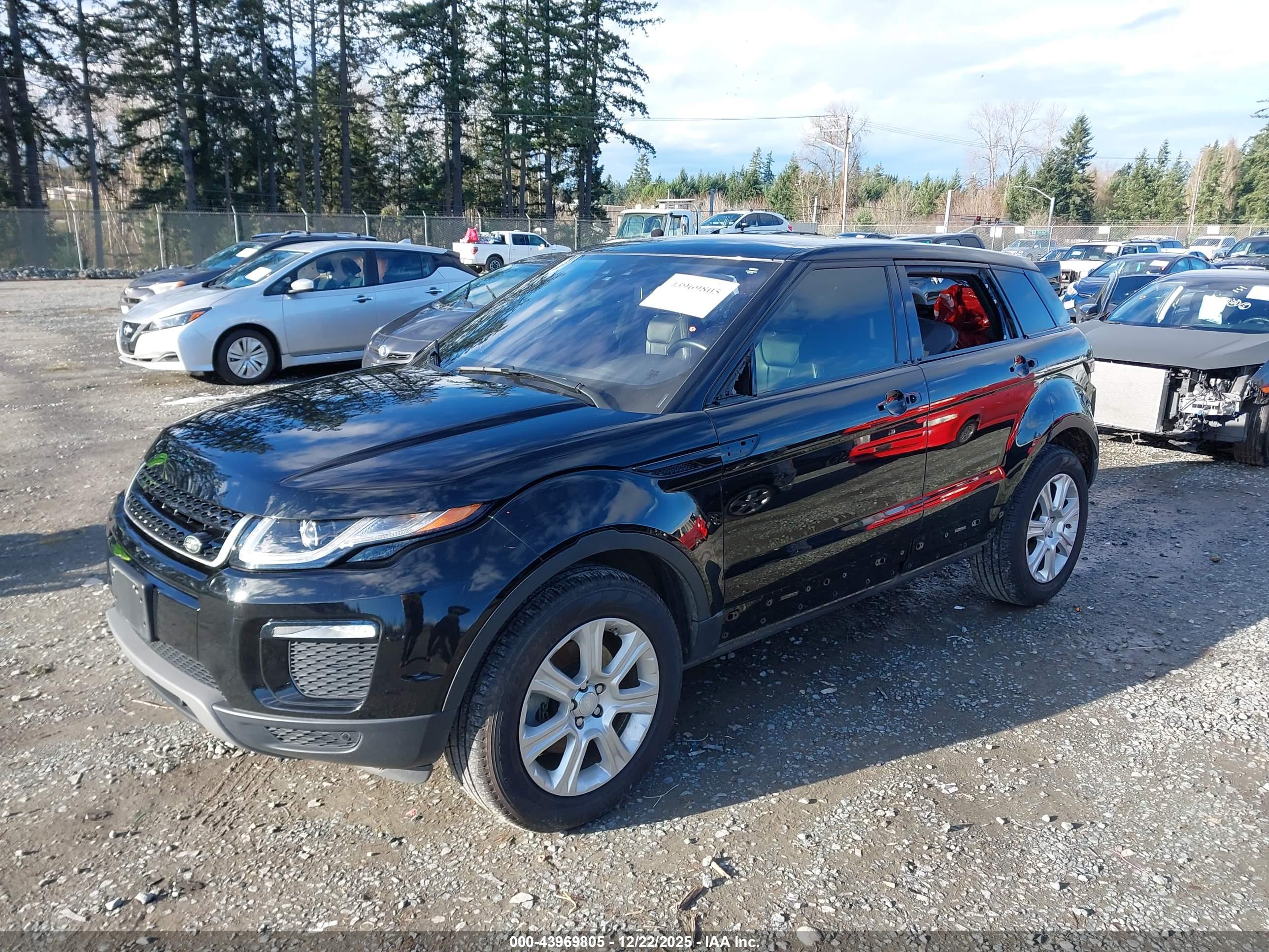 LAND ROVER image 2