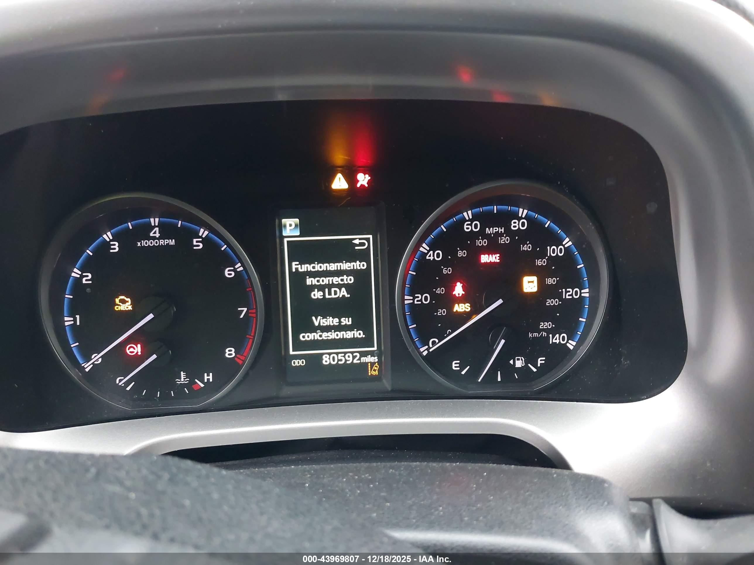 TOYOTA RAV4 image 7