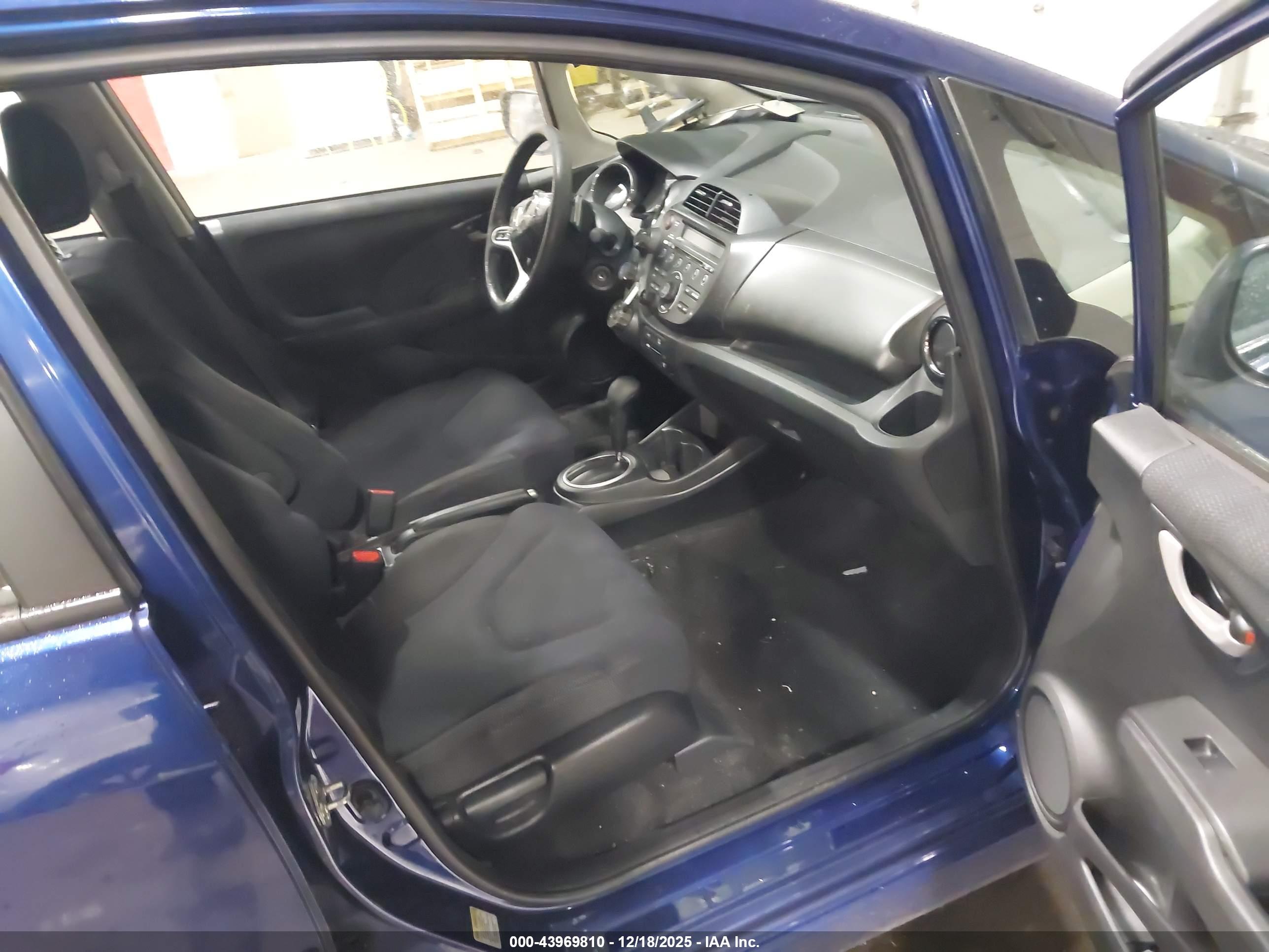 HONDA FIT image 5