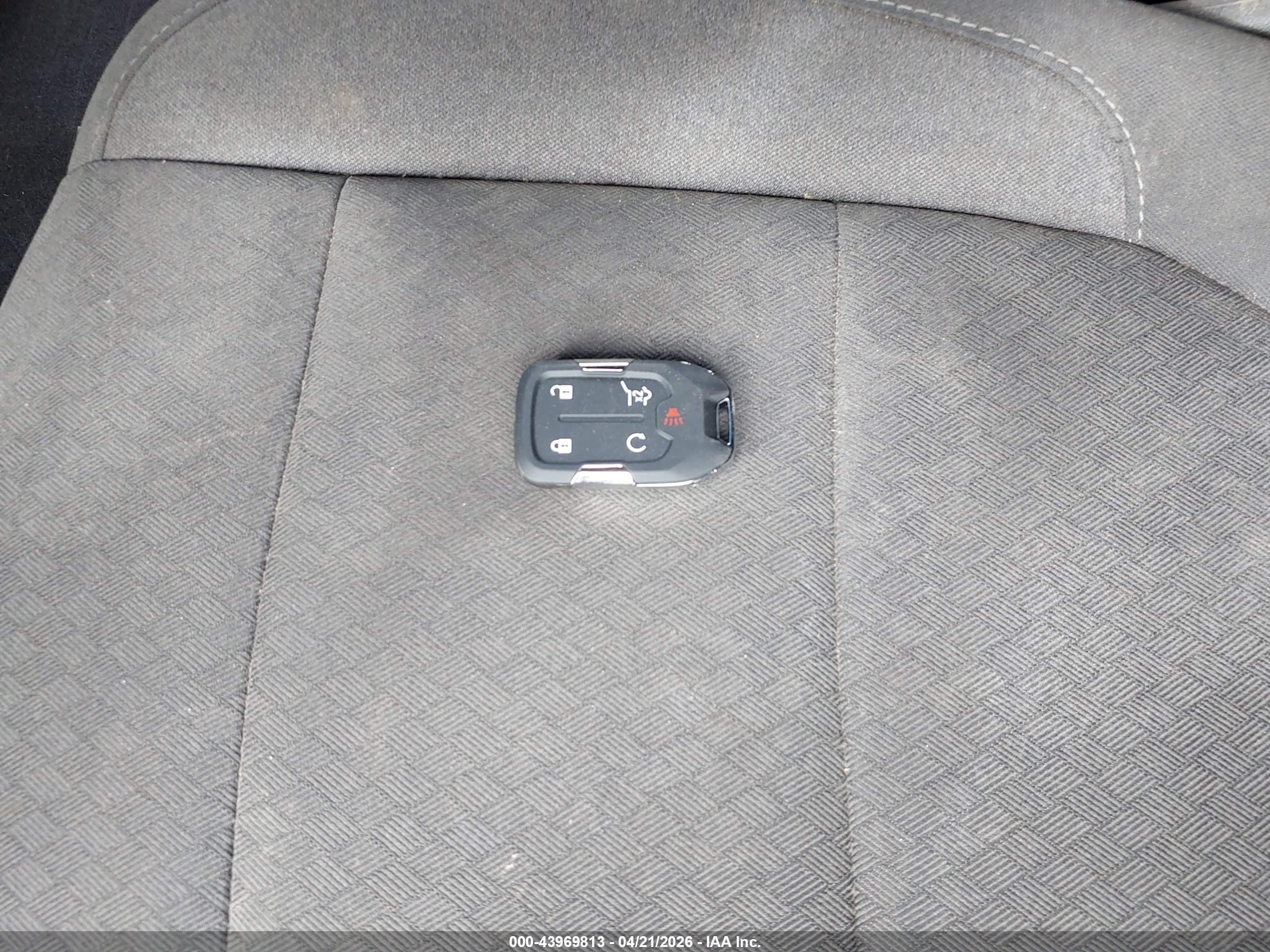 CHEVROLET SILVERADO image 11