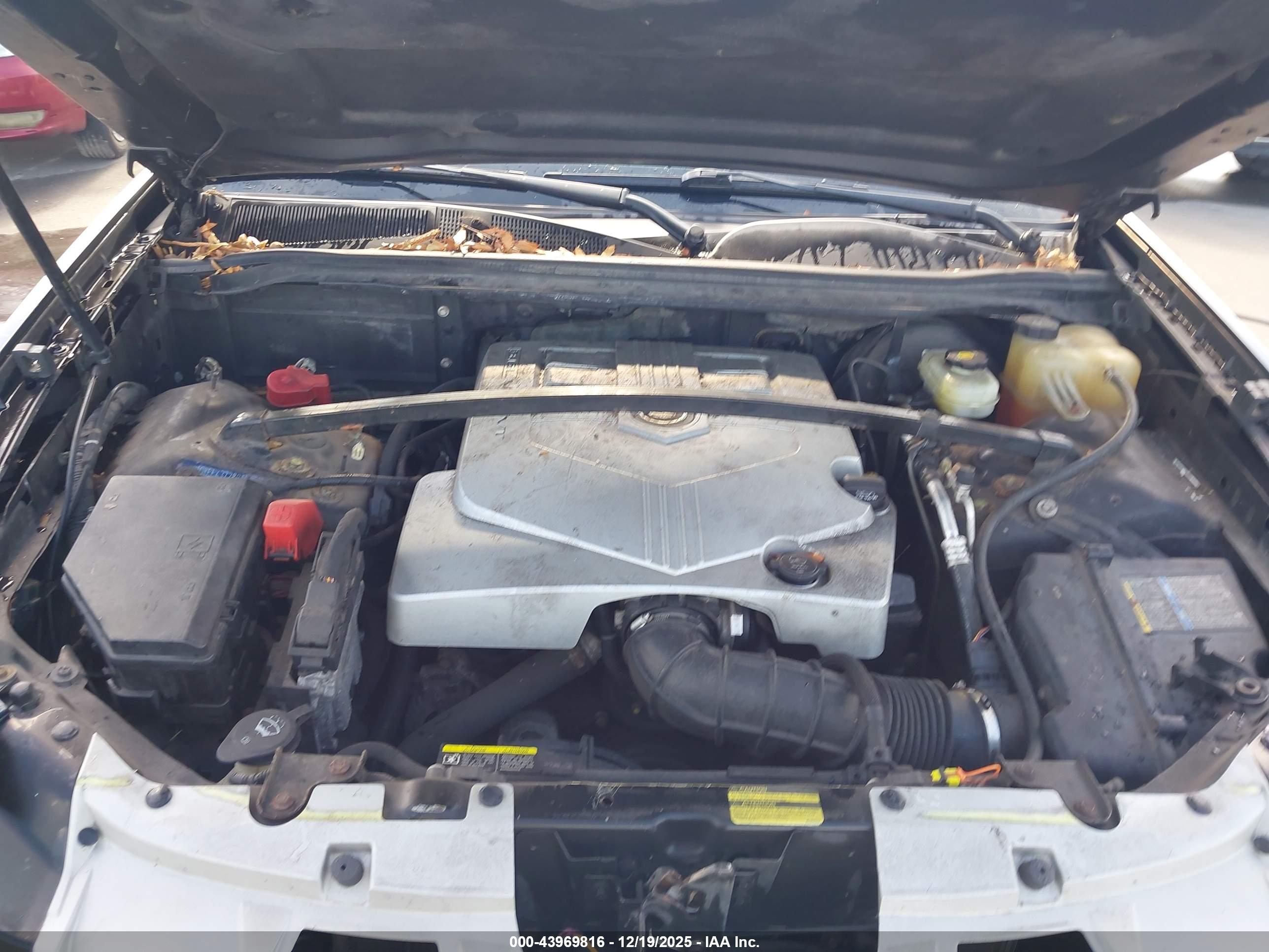 CADILLAC SRX image 10