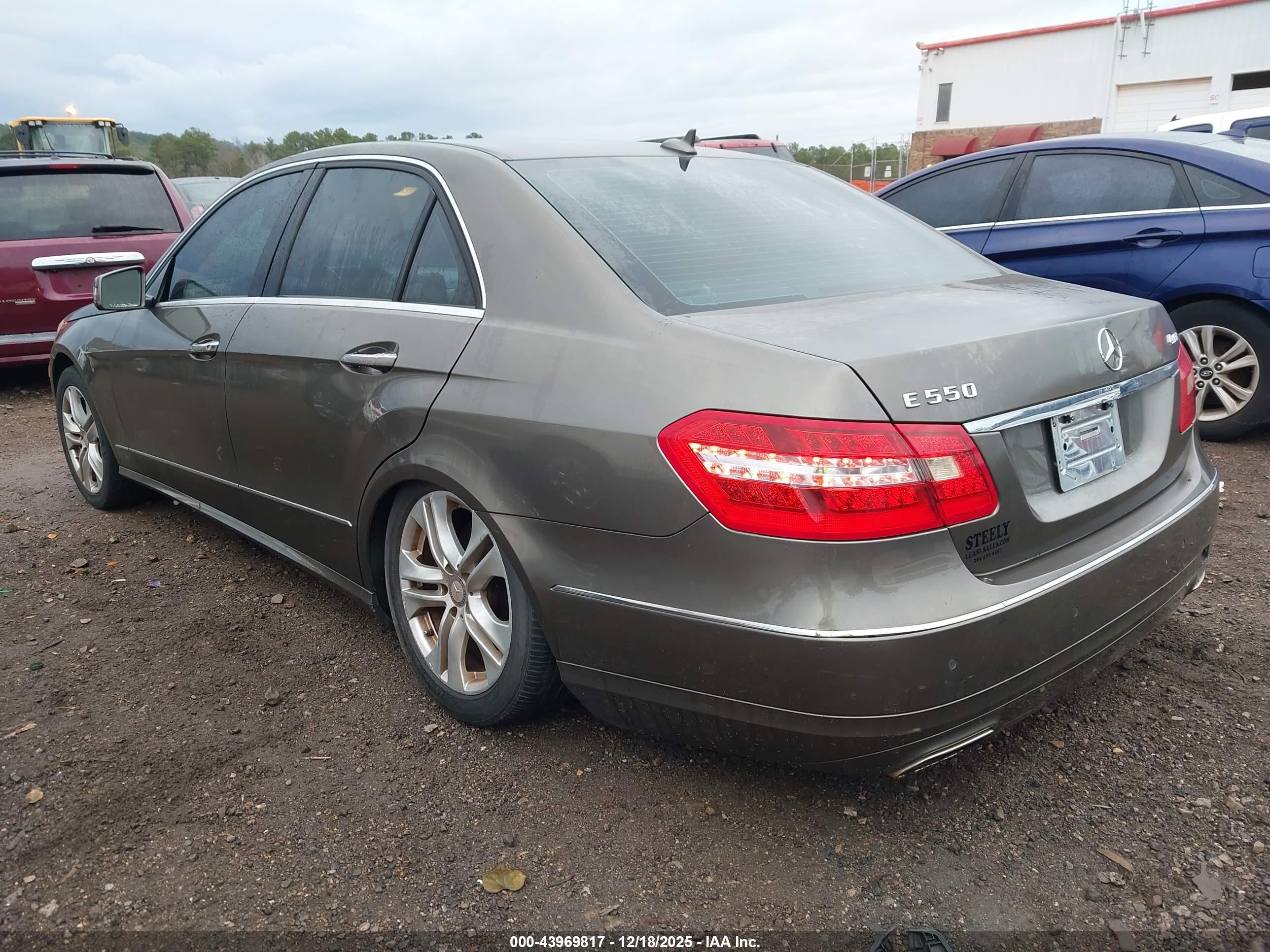 MERCEDES-BENZ E image 3