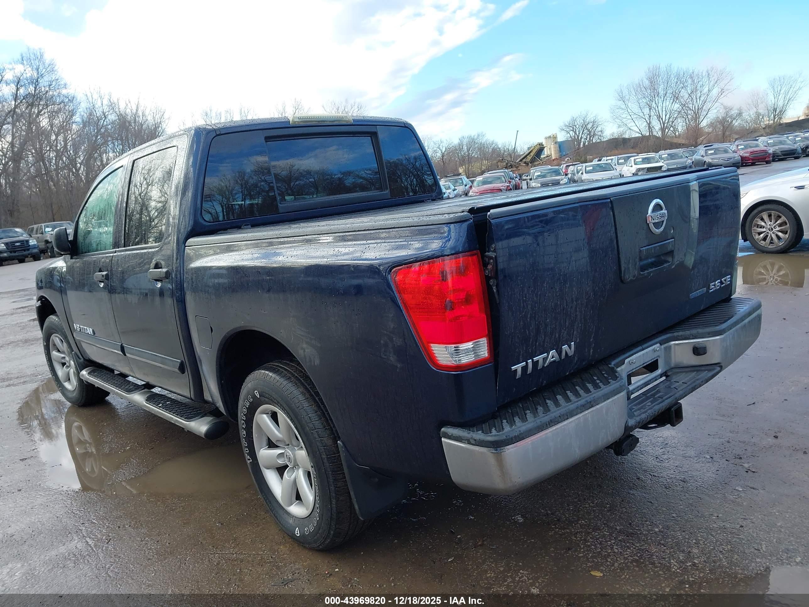 NISSAN TITAN image 3