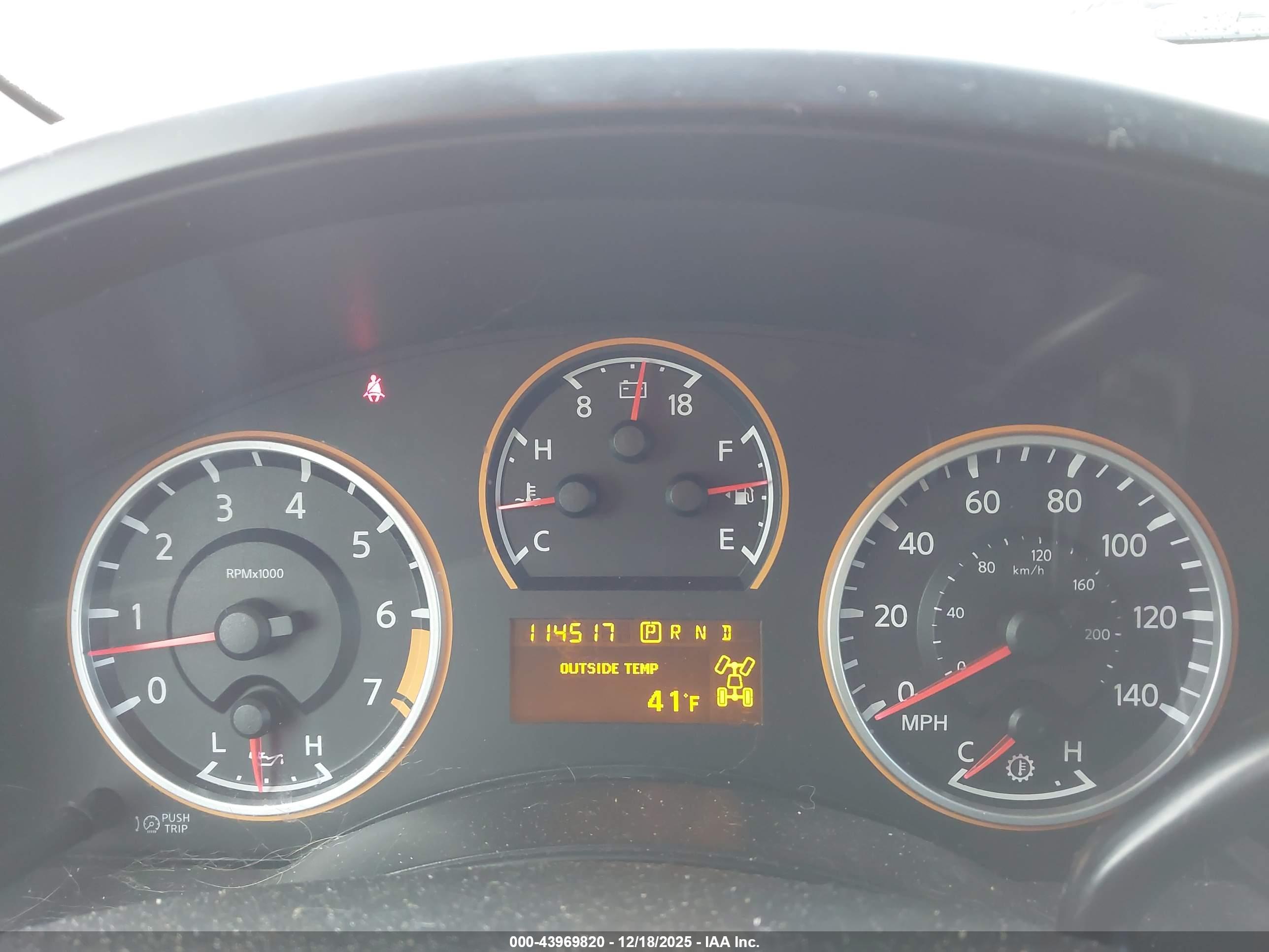 NISSAN TITAN image 7