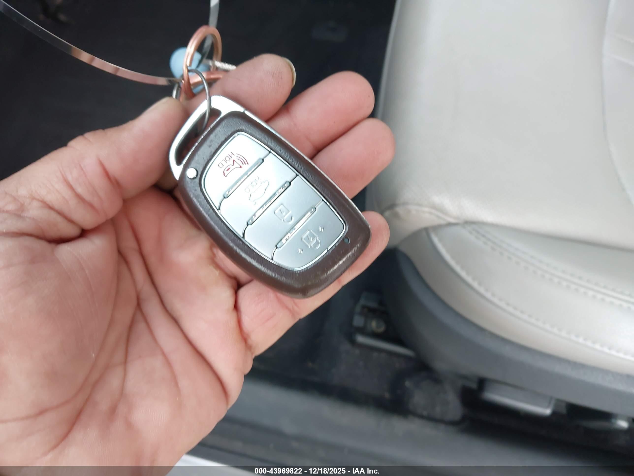 HYUNDAI SONATA image 11