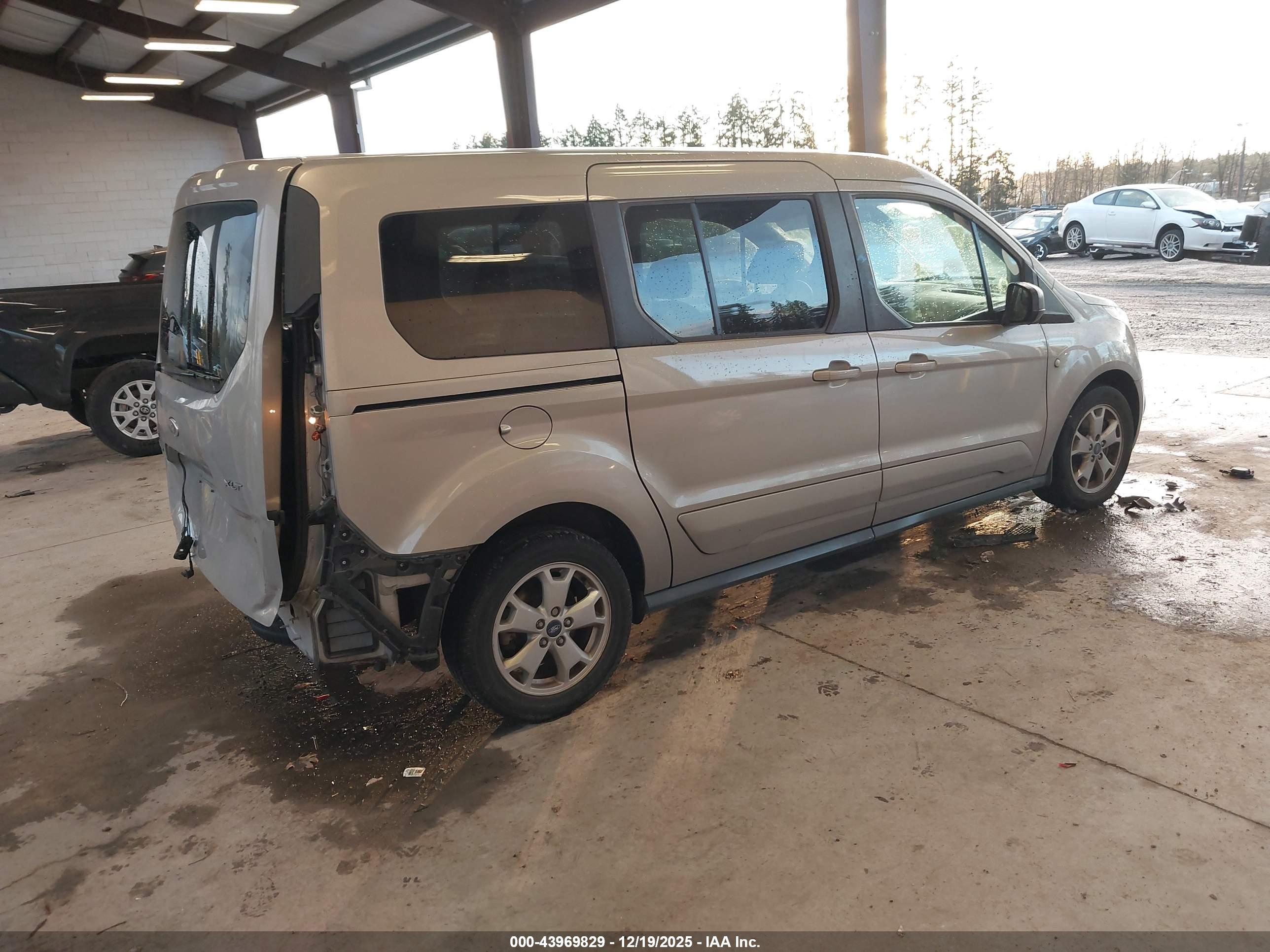 FORD TRANSIT image 4