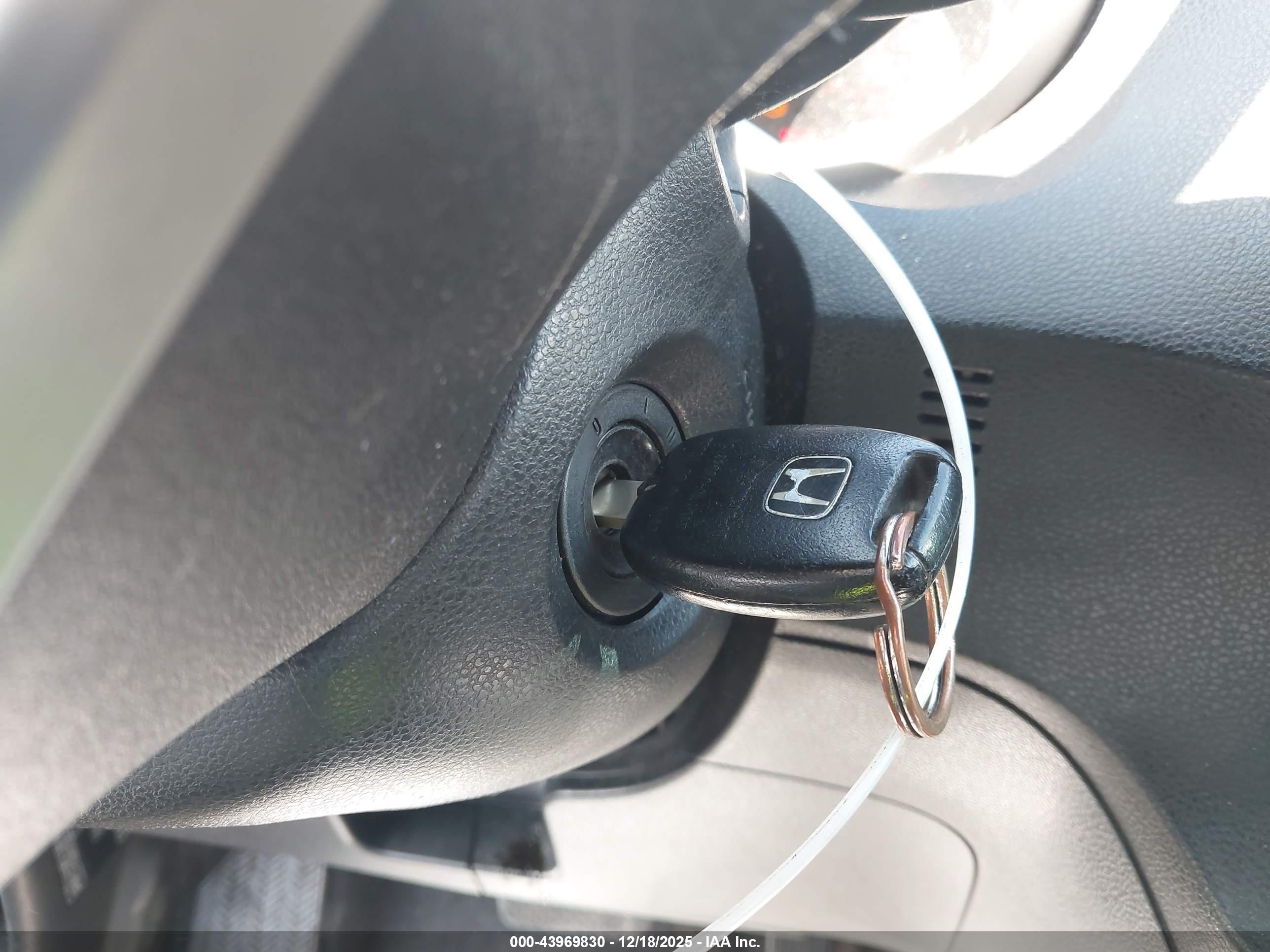 HONDA FIT image 11