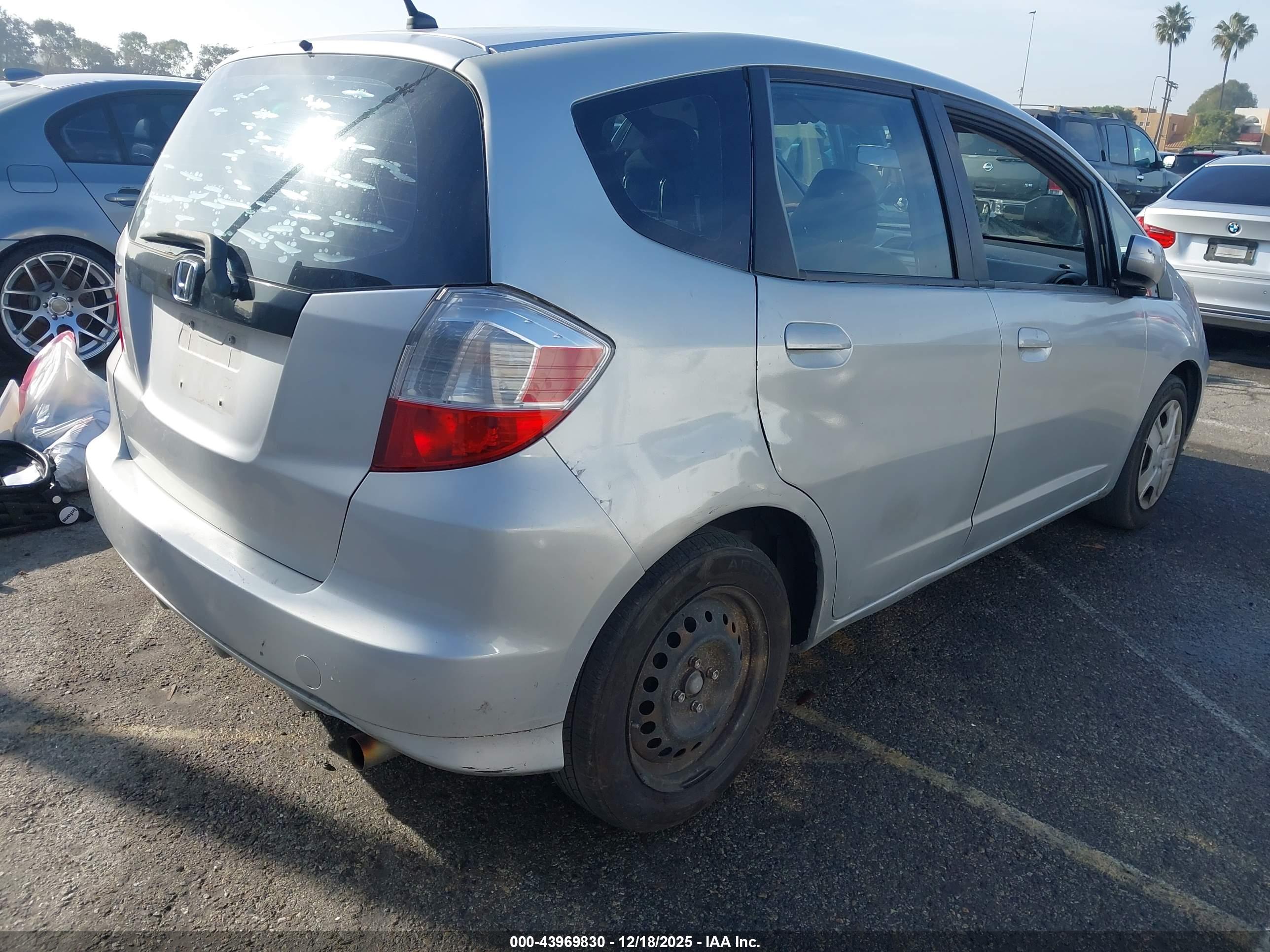HONDA FIT image 4
