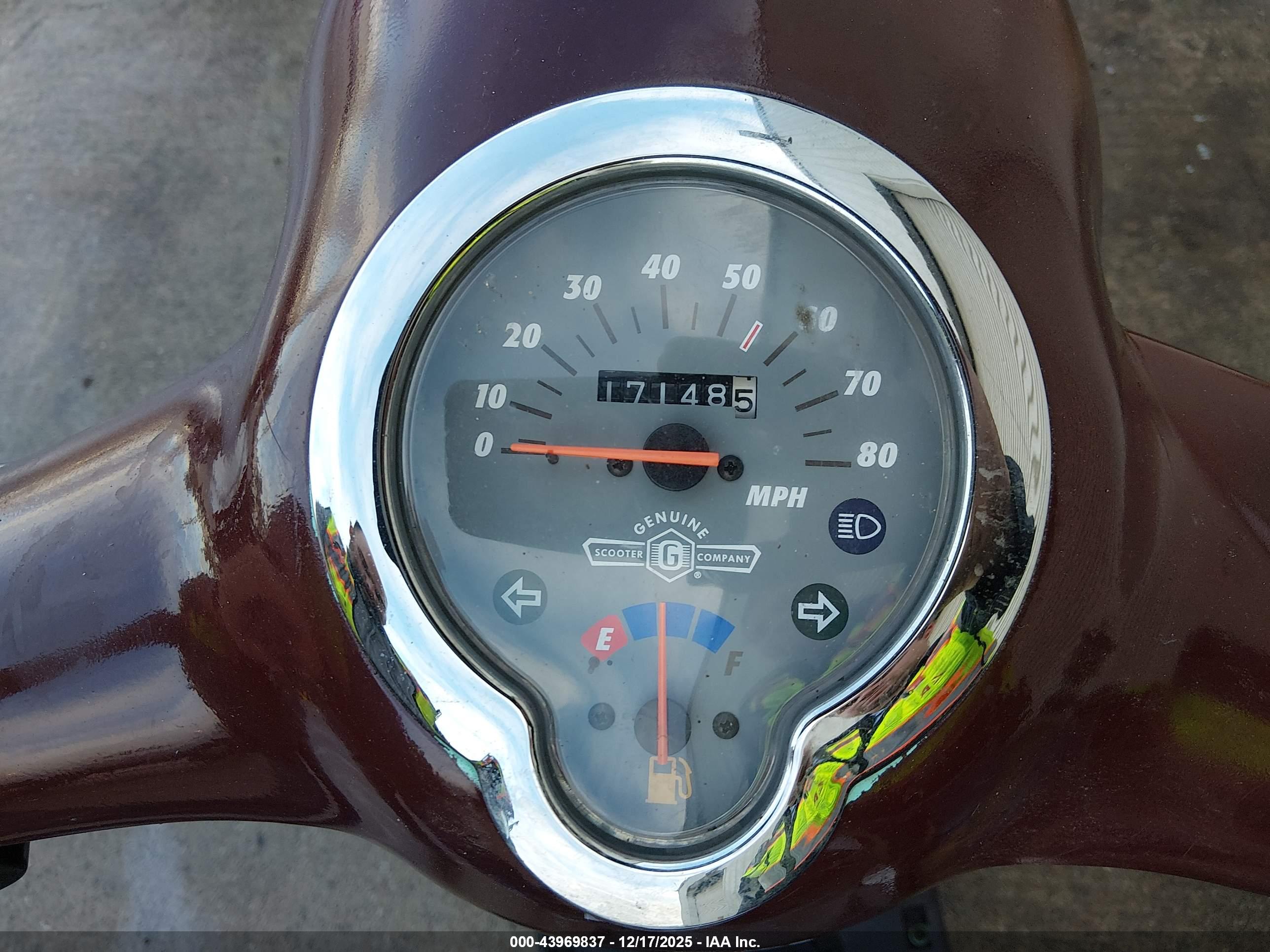 GENUINE SCOOTER image 7