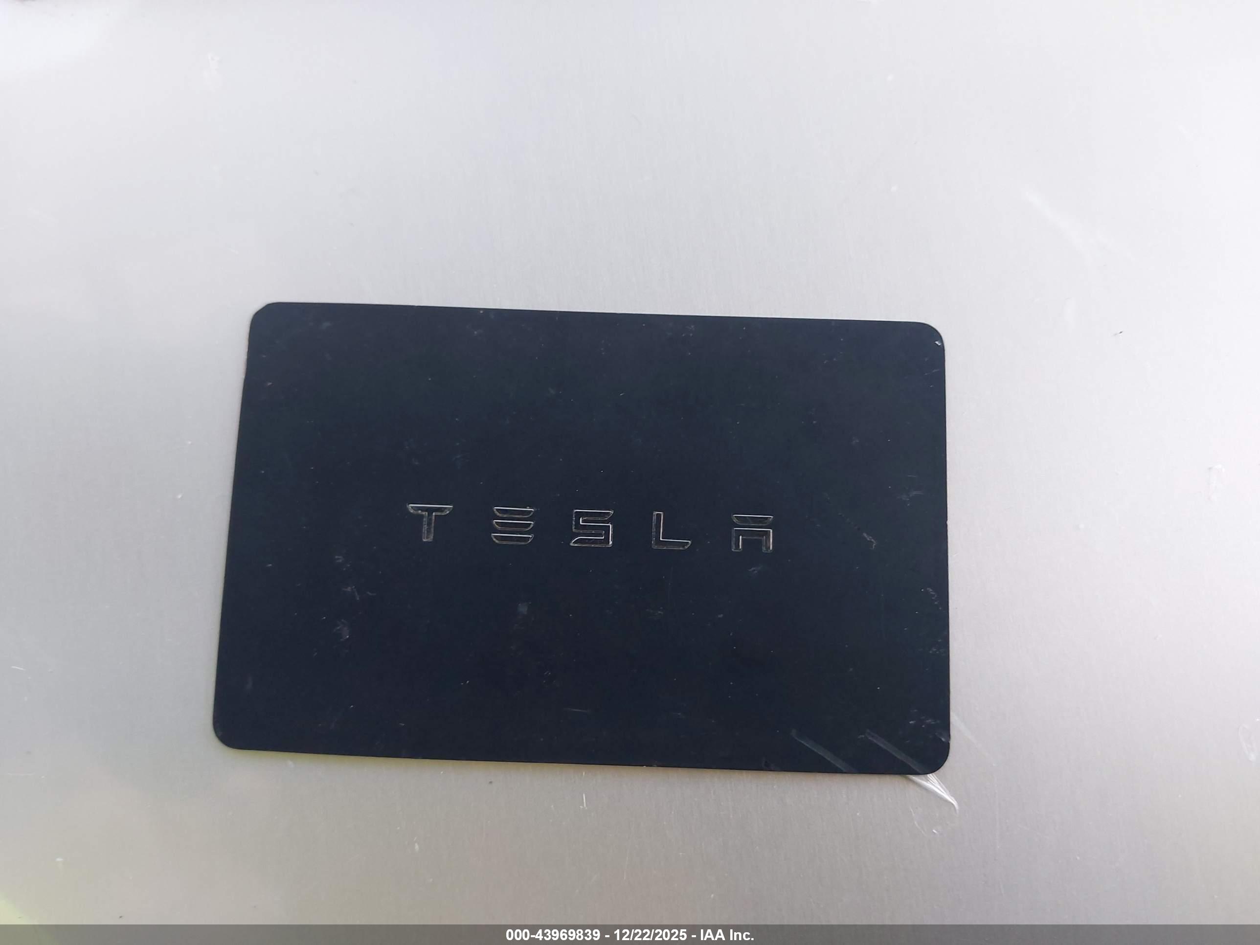 TESLA MODEL image 11