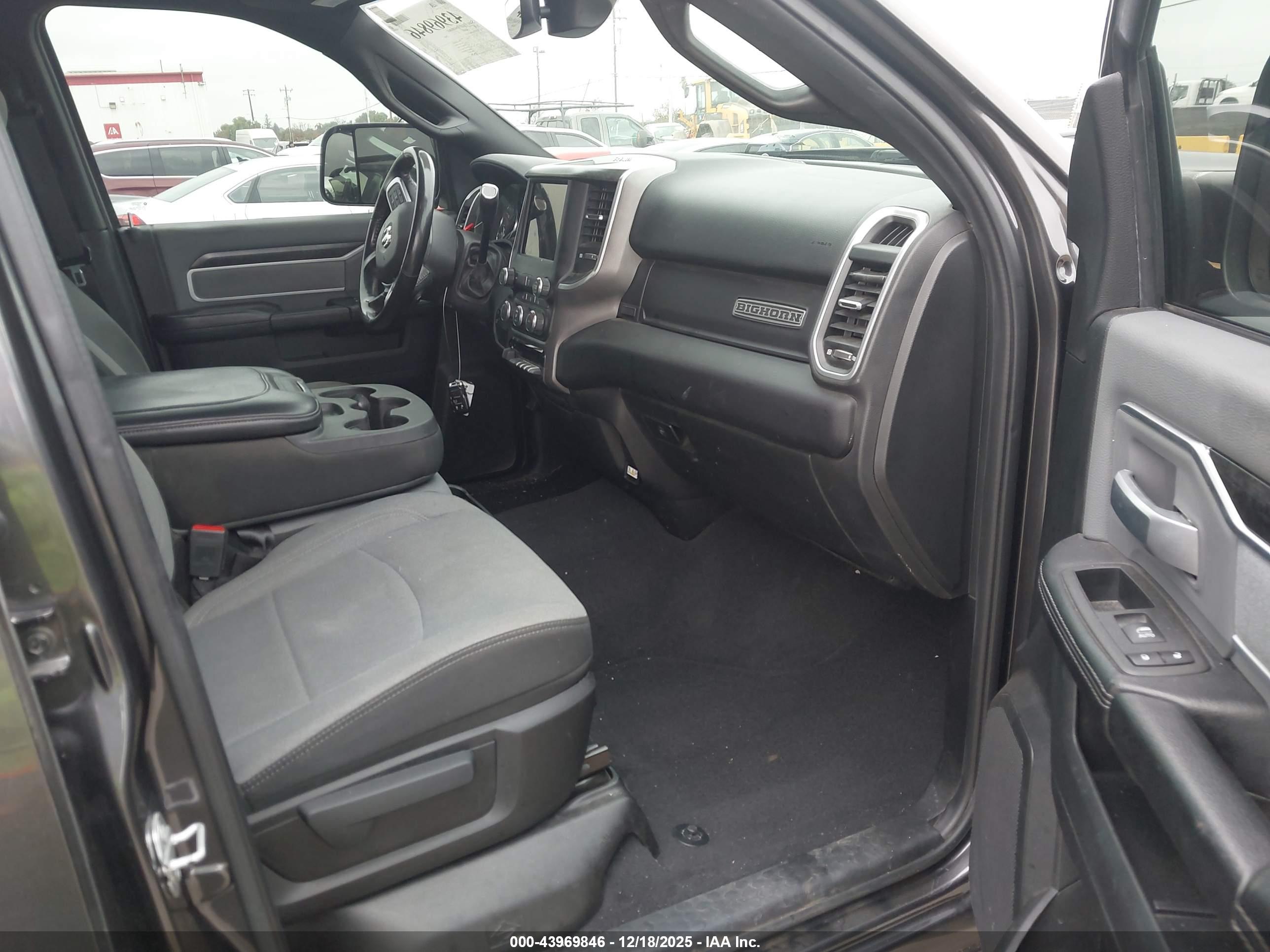 RAM 2500 image 5