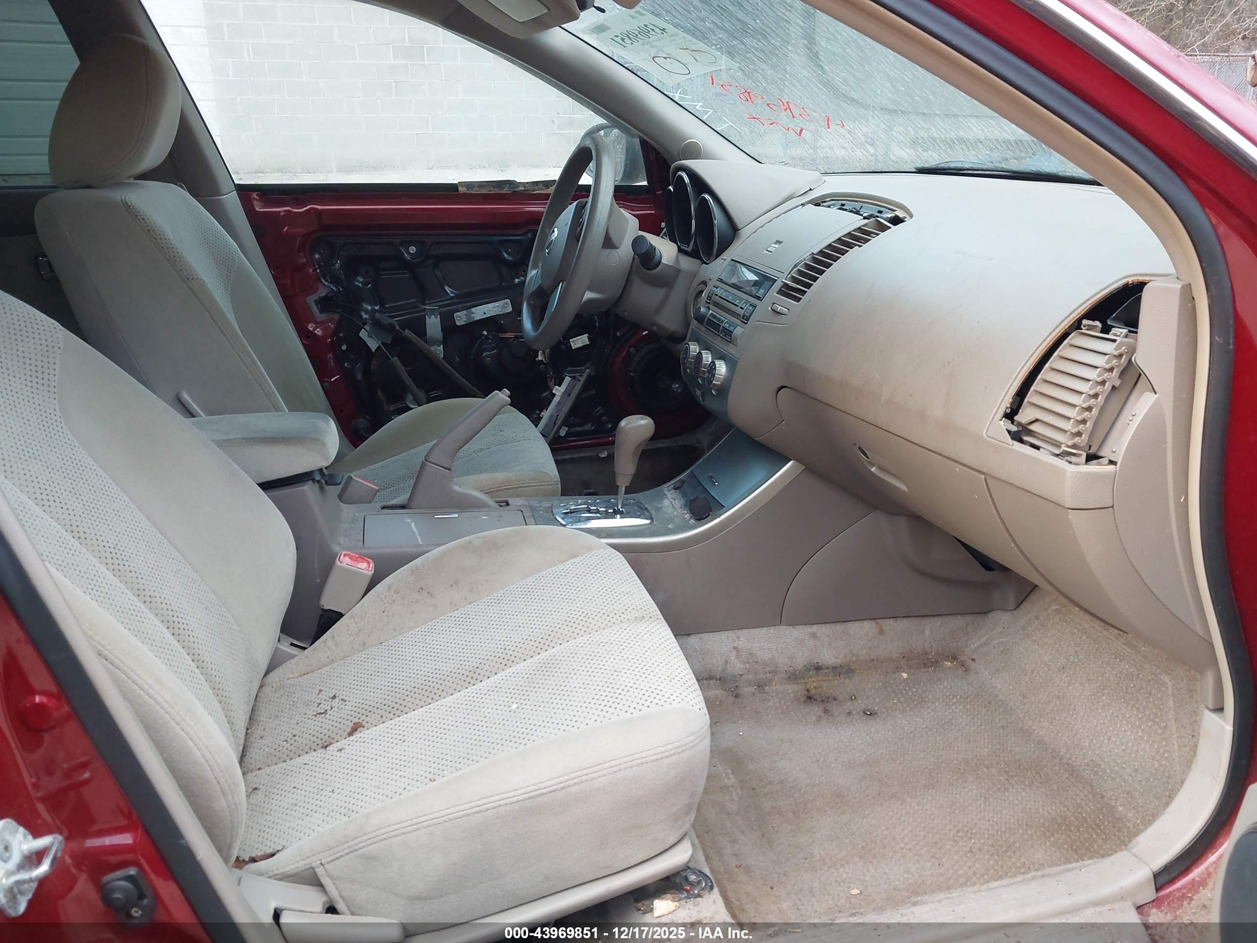 NISSAN ALTIMA image 5