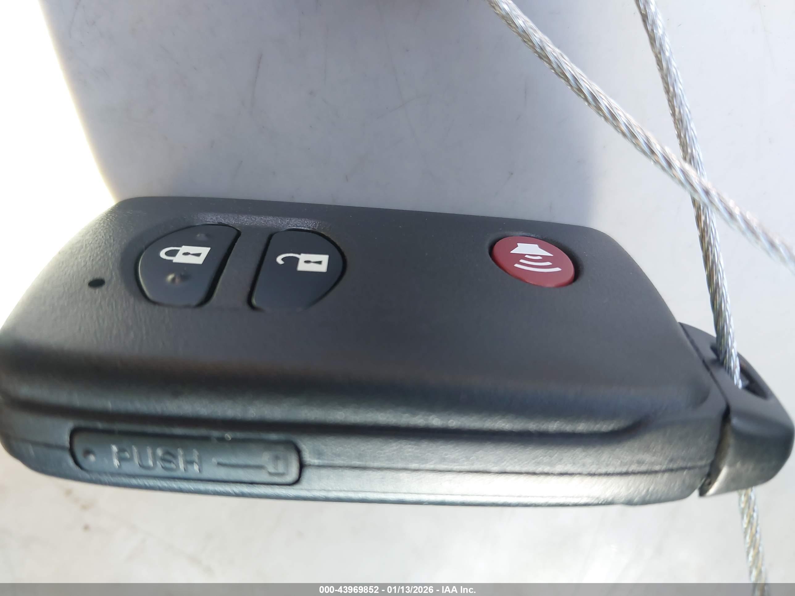 TOYOTA PRIUS image 11