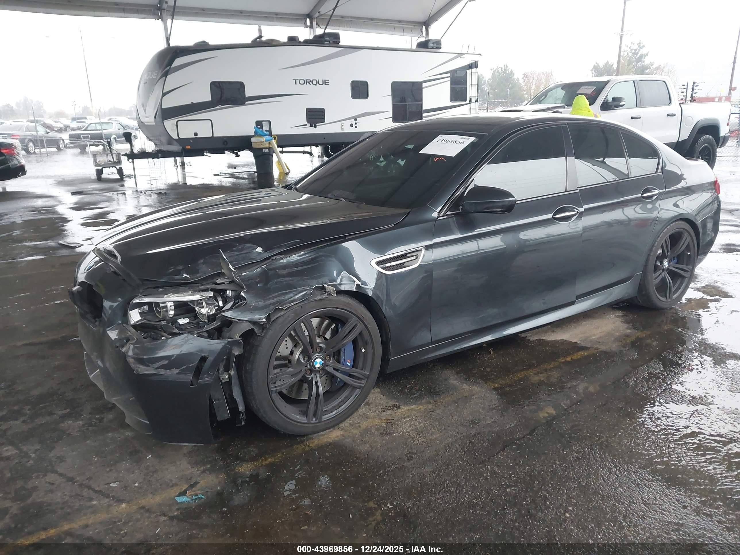 BMW M5 image 2