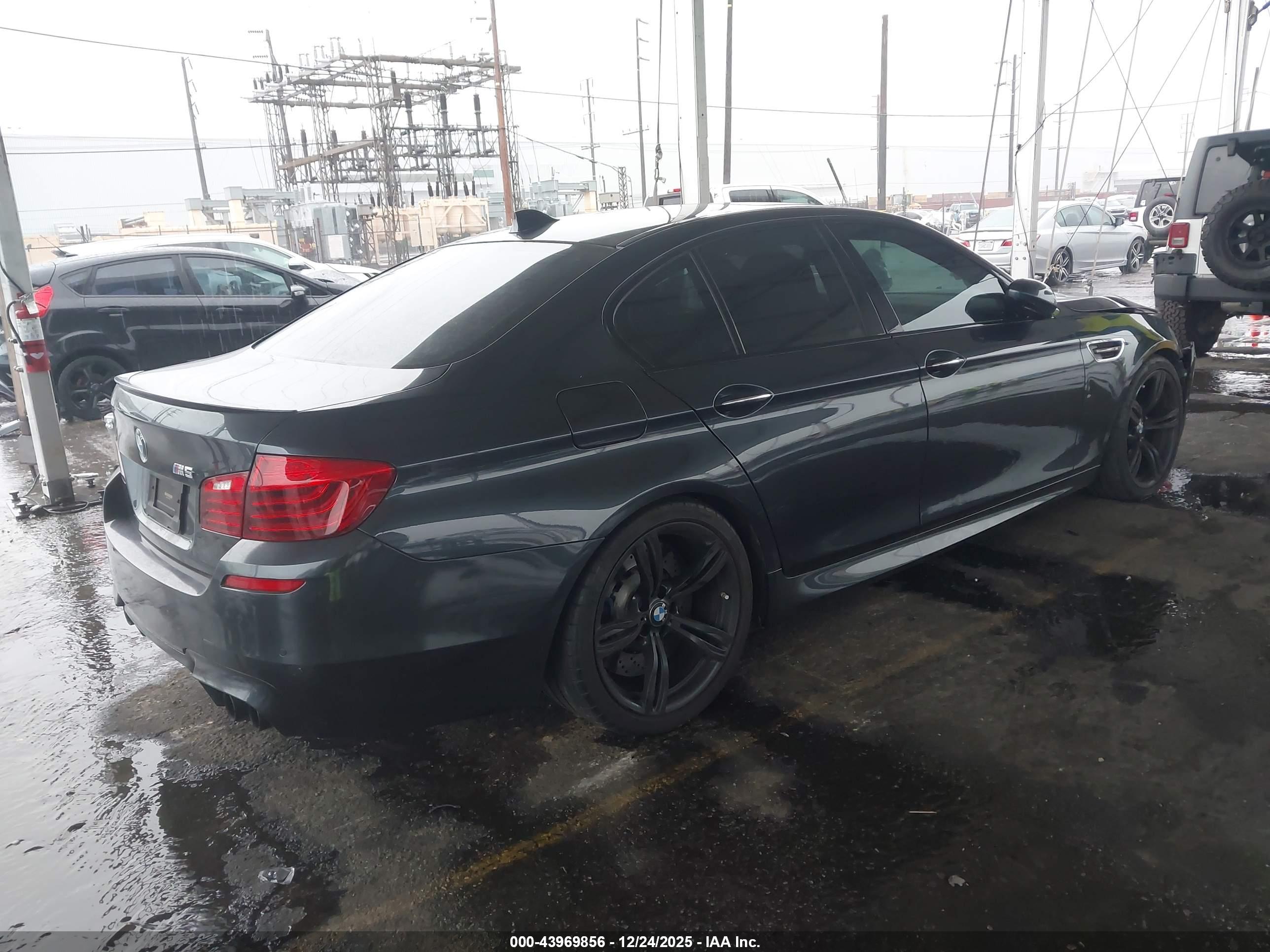 BMW M5 image 4