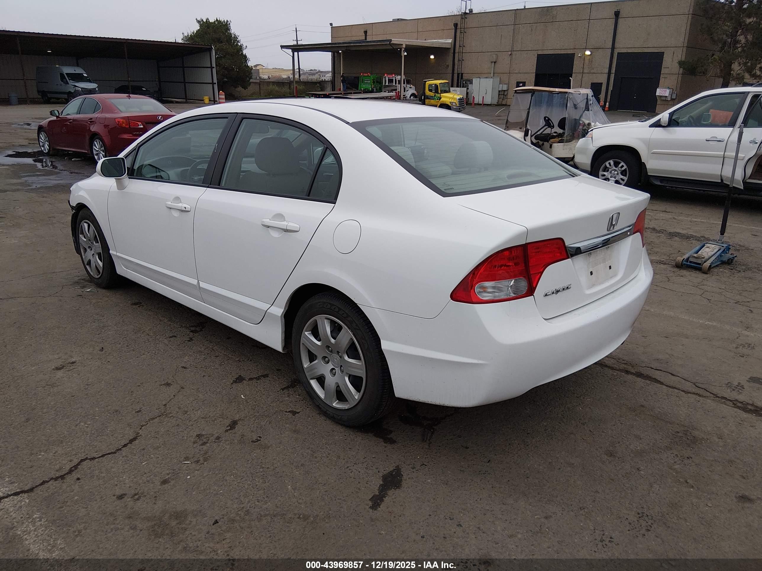 HONDA CIVIC image 3