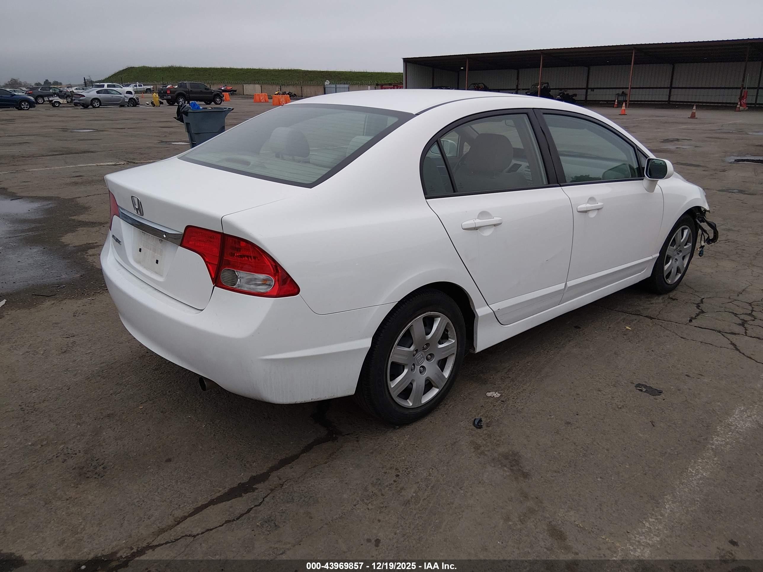 HONDA CIVIC image 4