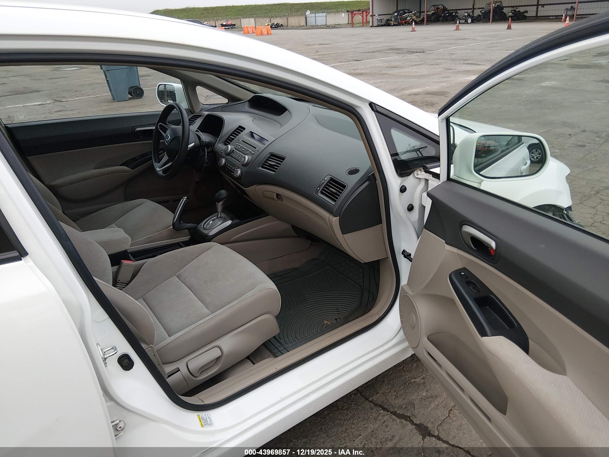 HONDA CIVIC image 5