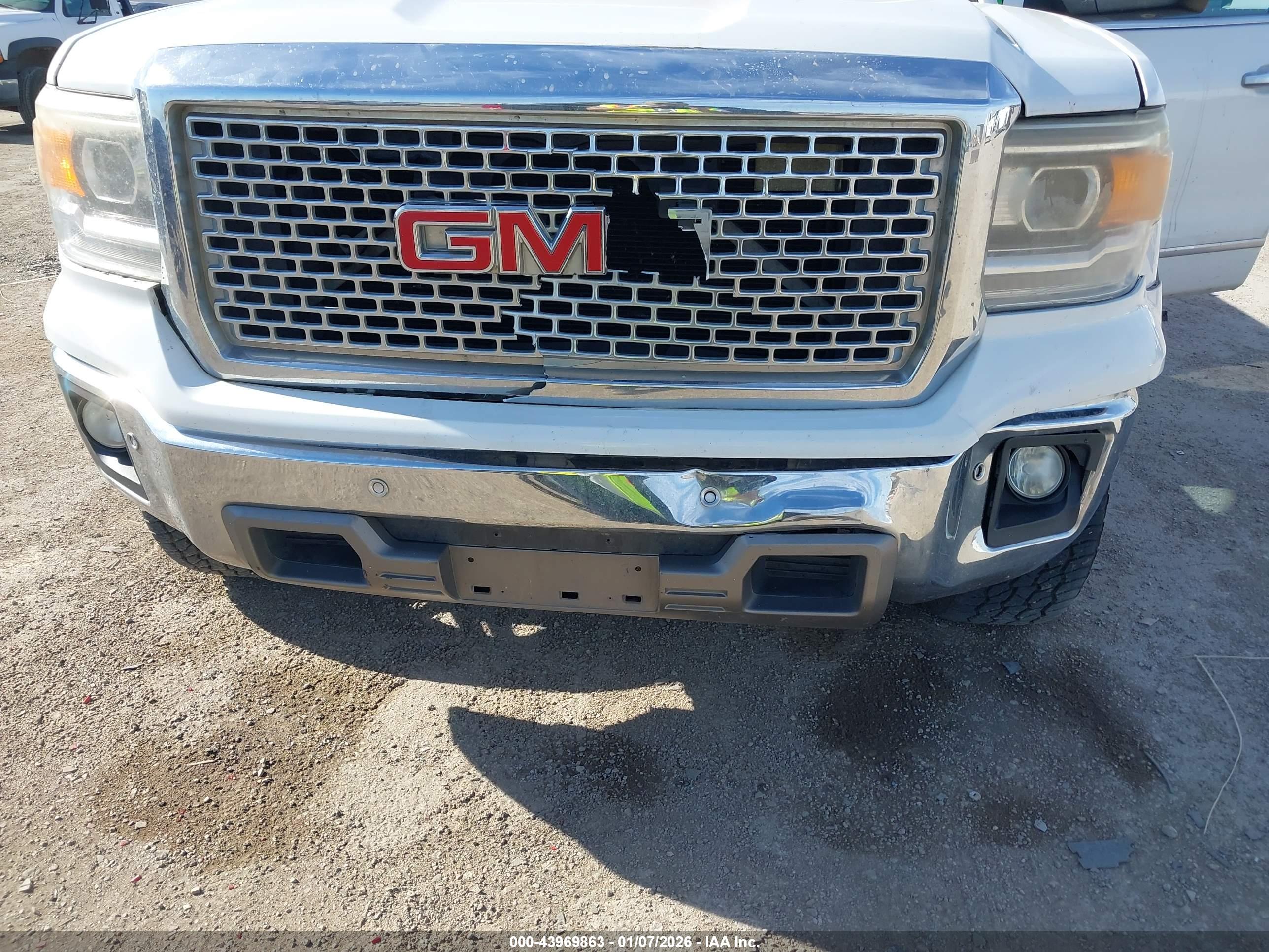 GMC SIERRA image 6