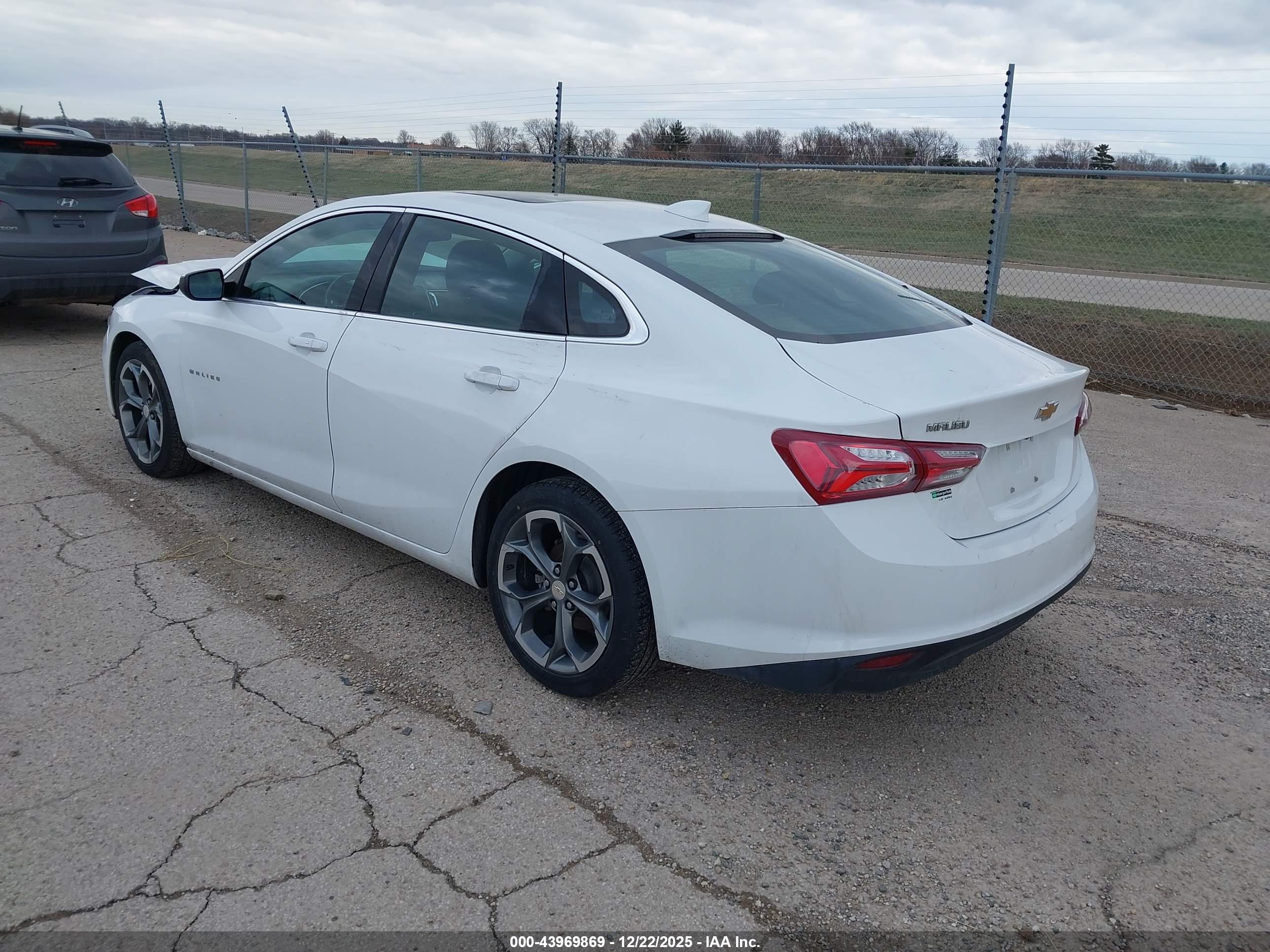 CHEVROLET MALIBU image 3