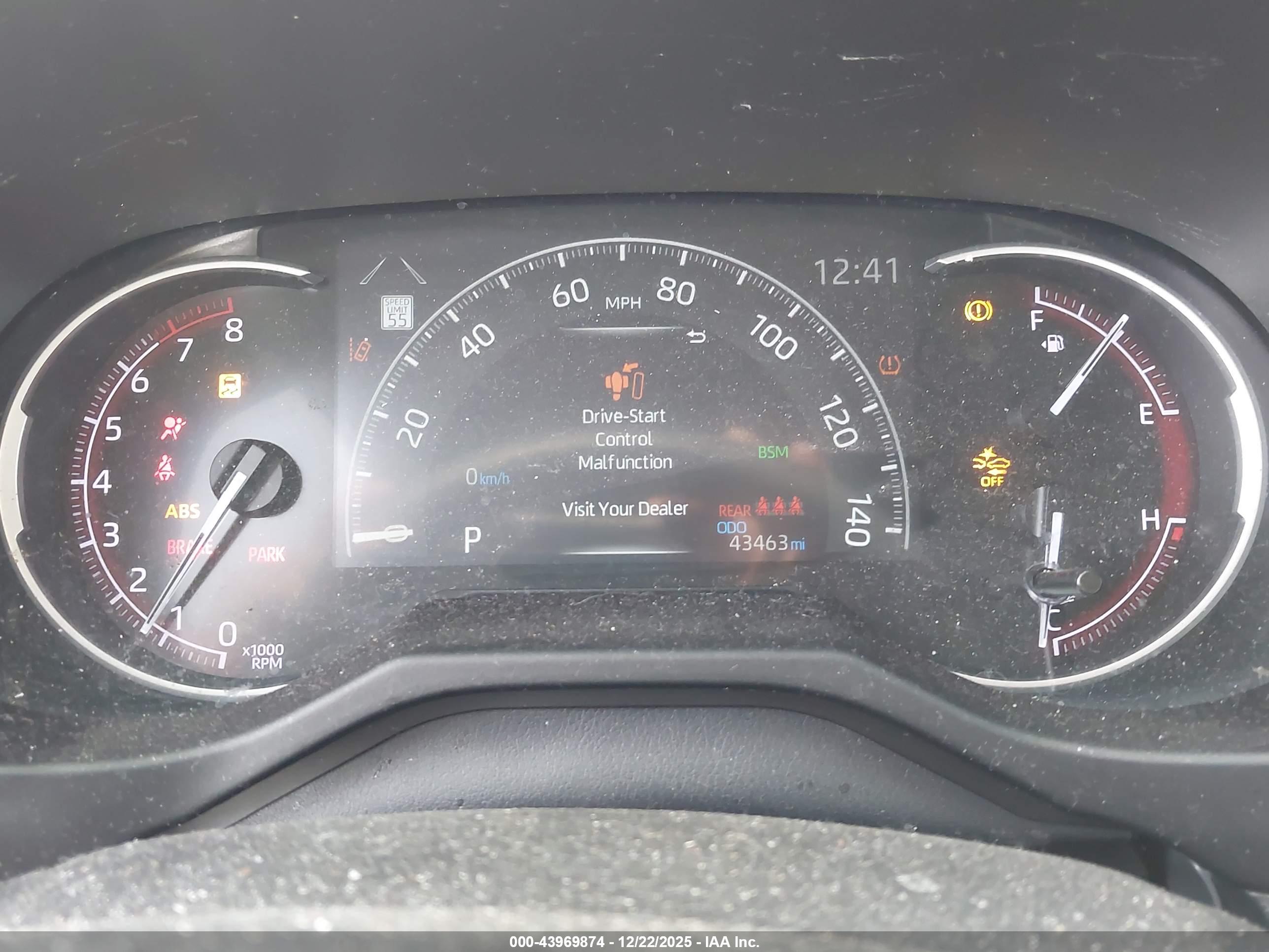 TOYOTA RAV4 image 7