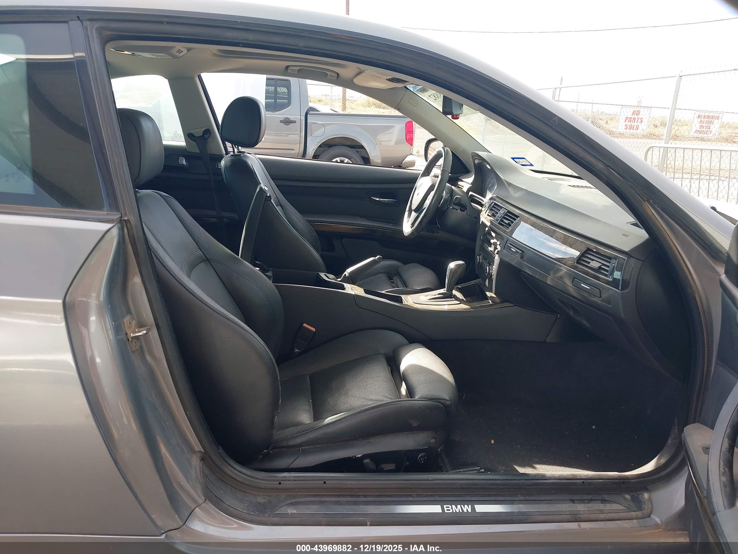 BMW 335I image 5