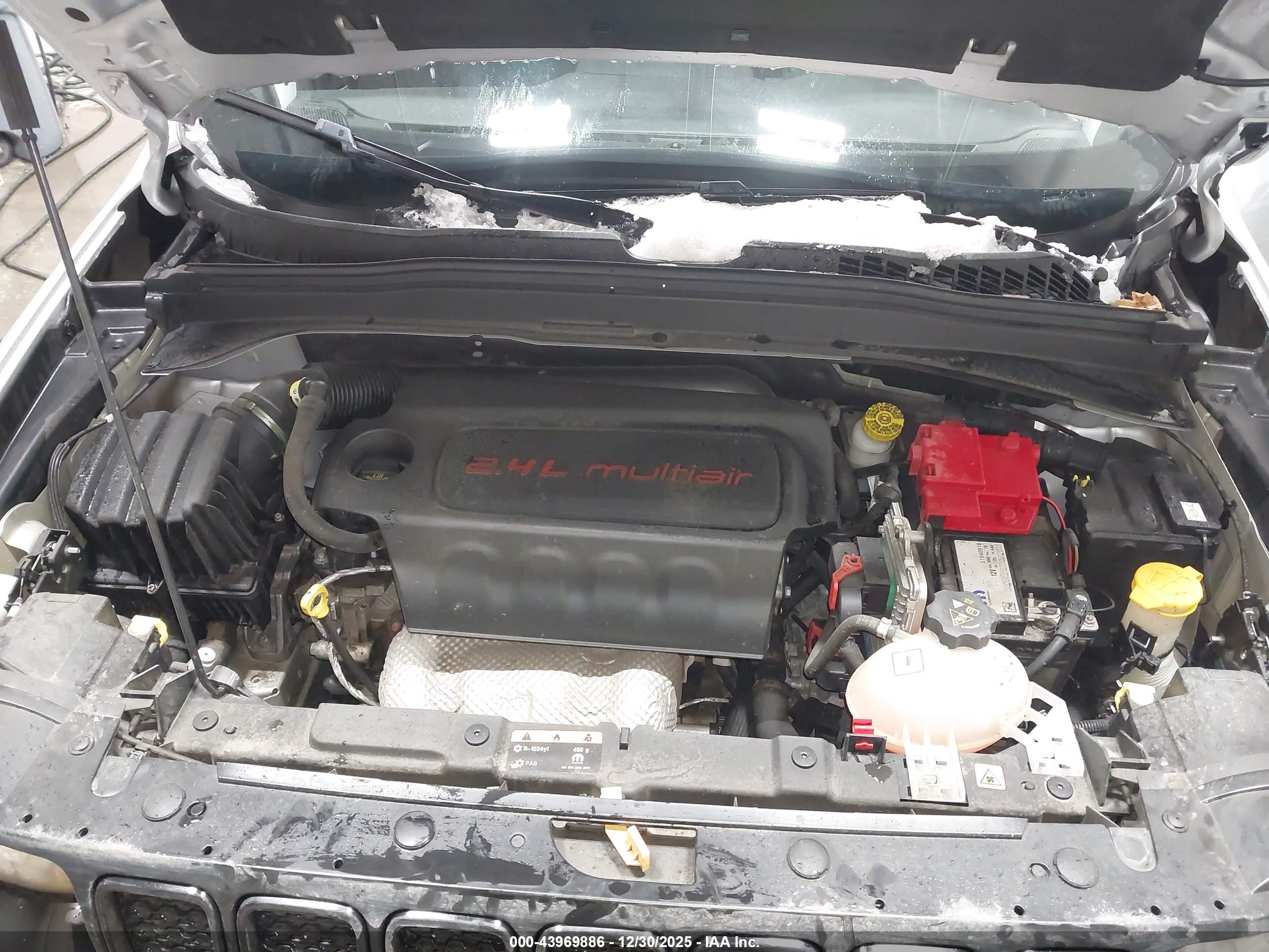 JEEP RENEGADE image 10