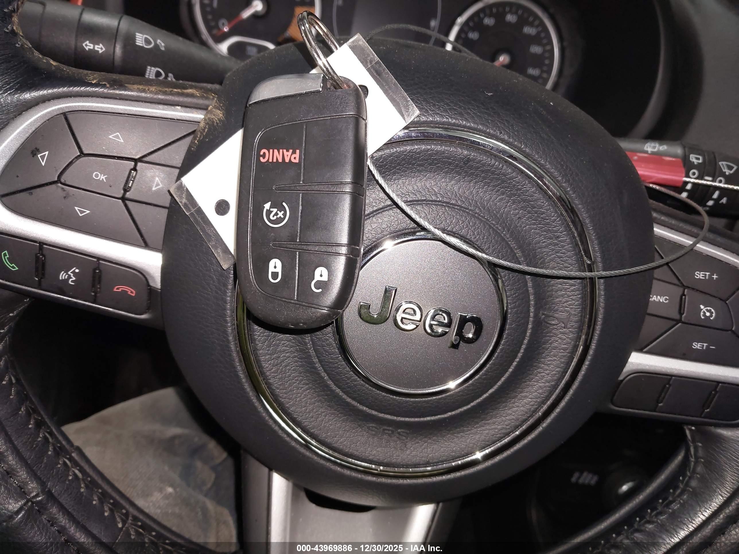 JEEP RENEGADE image 11