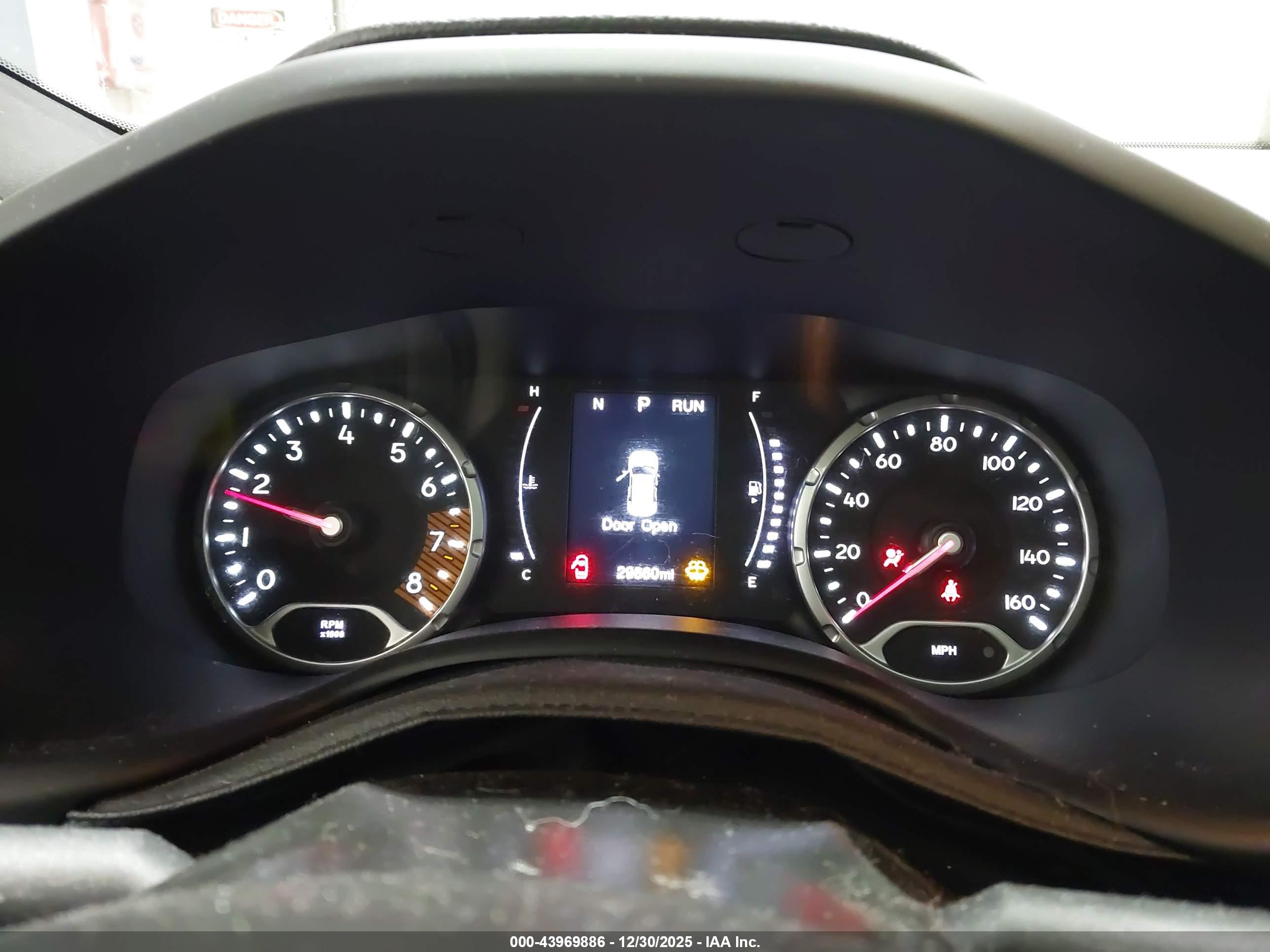JEEP RENEGADE image 7