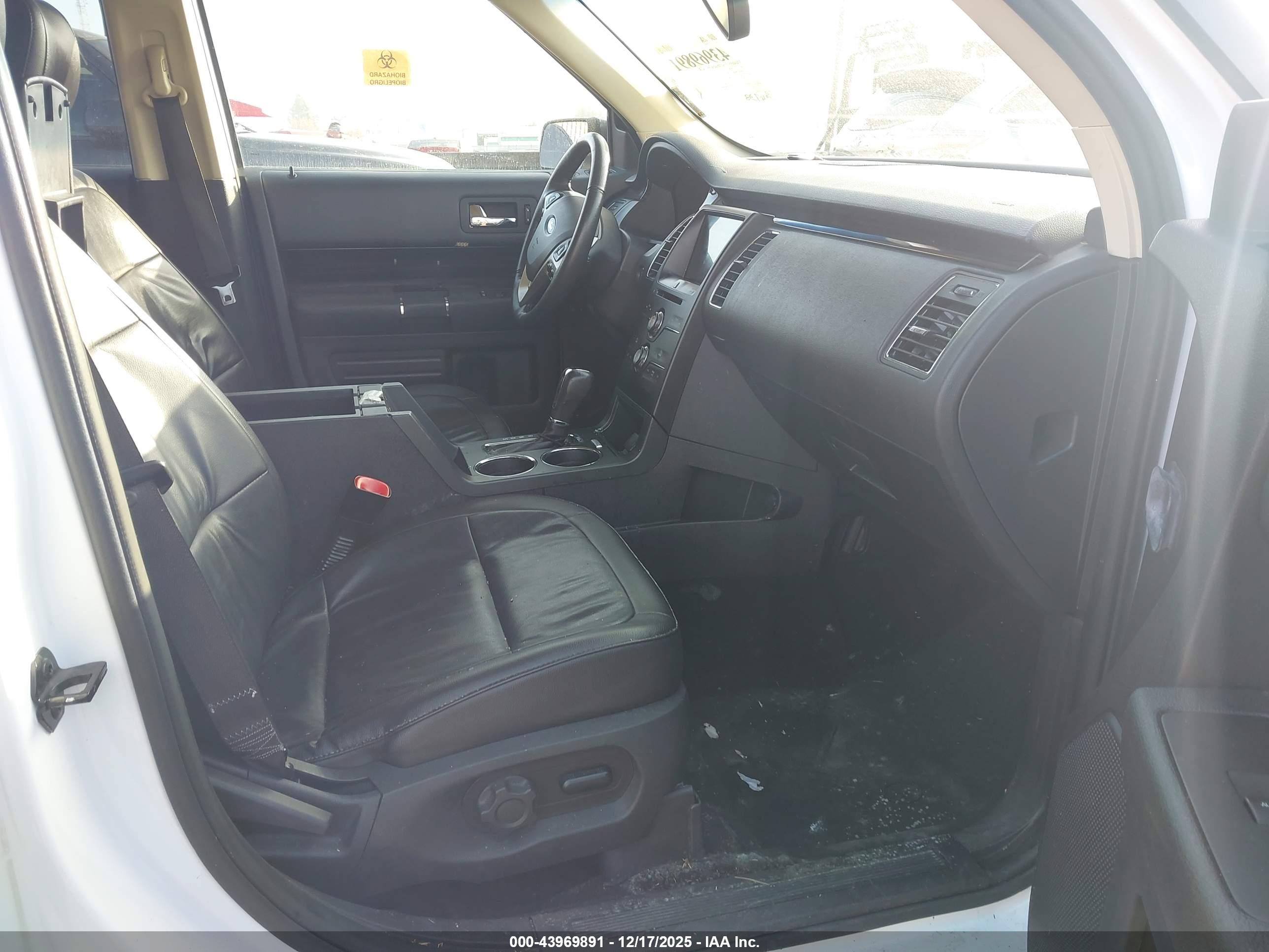FORD FLEX image 5