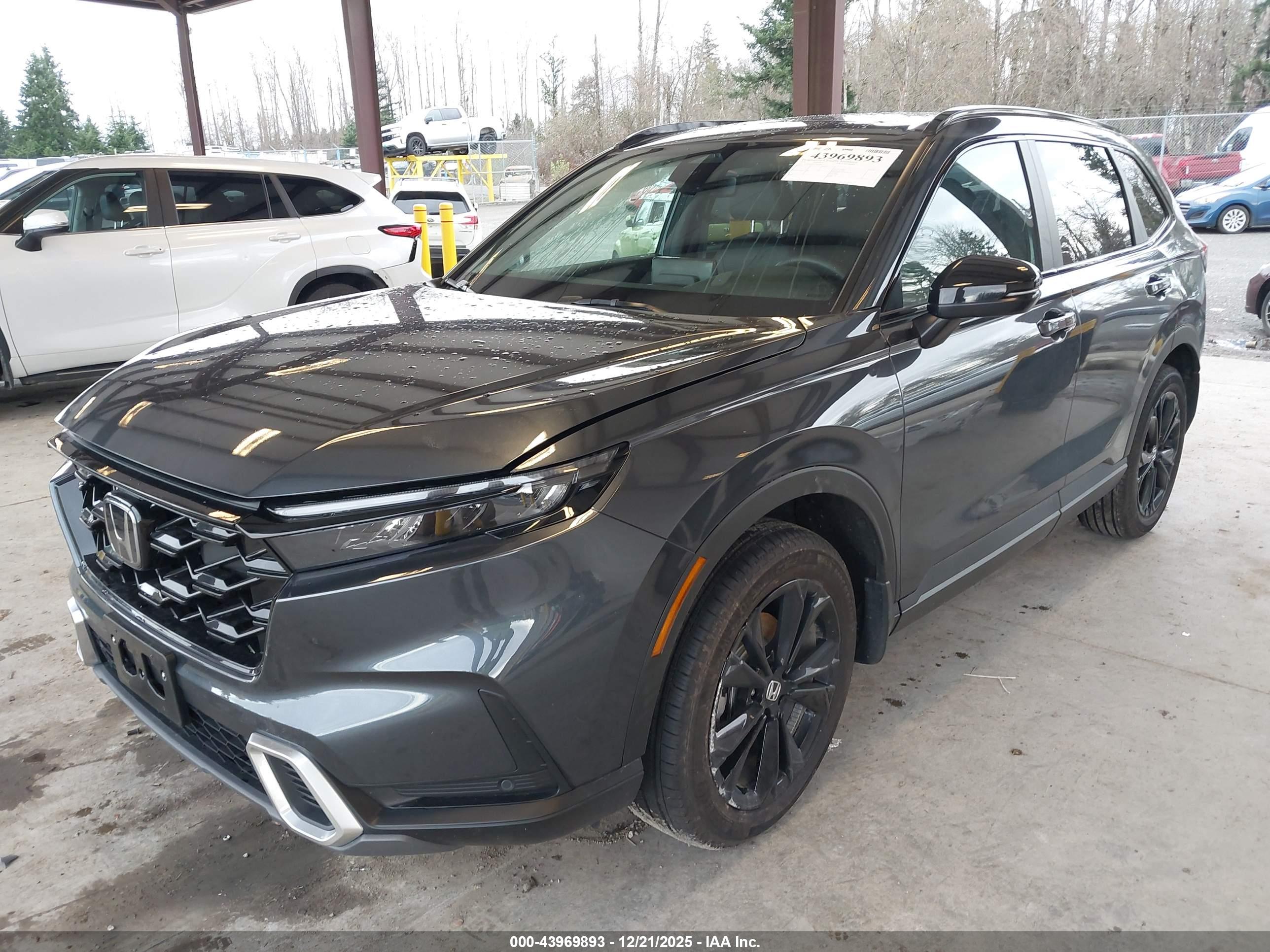 HONDA CR-V image 2