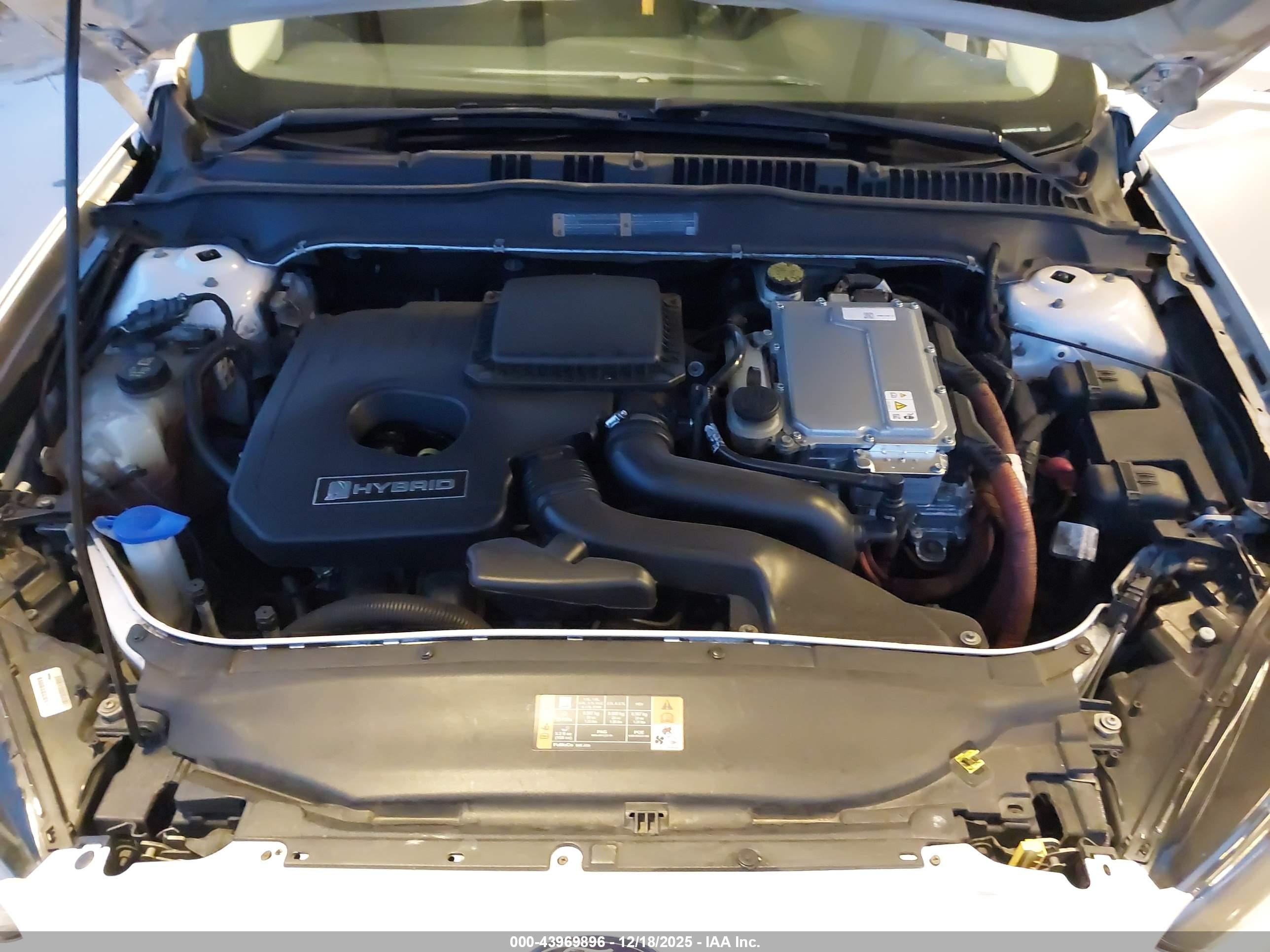 FORD FUSION image 10