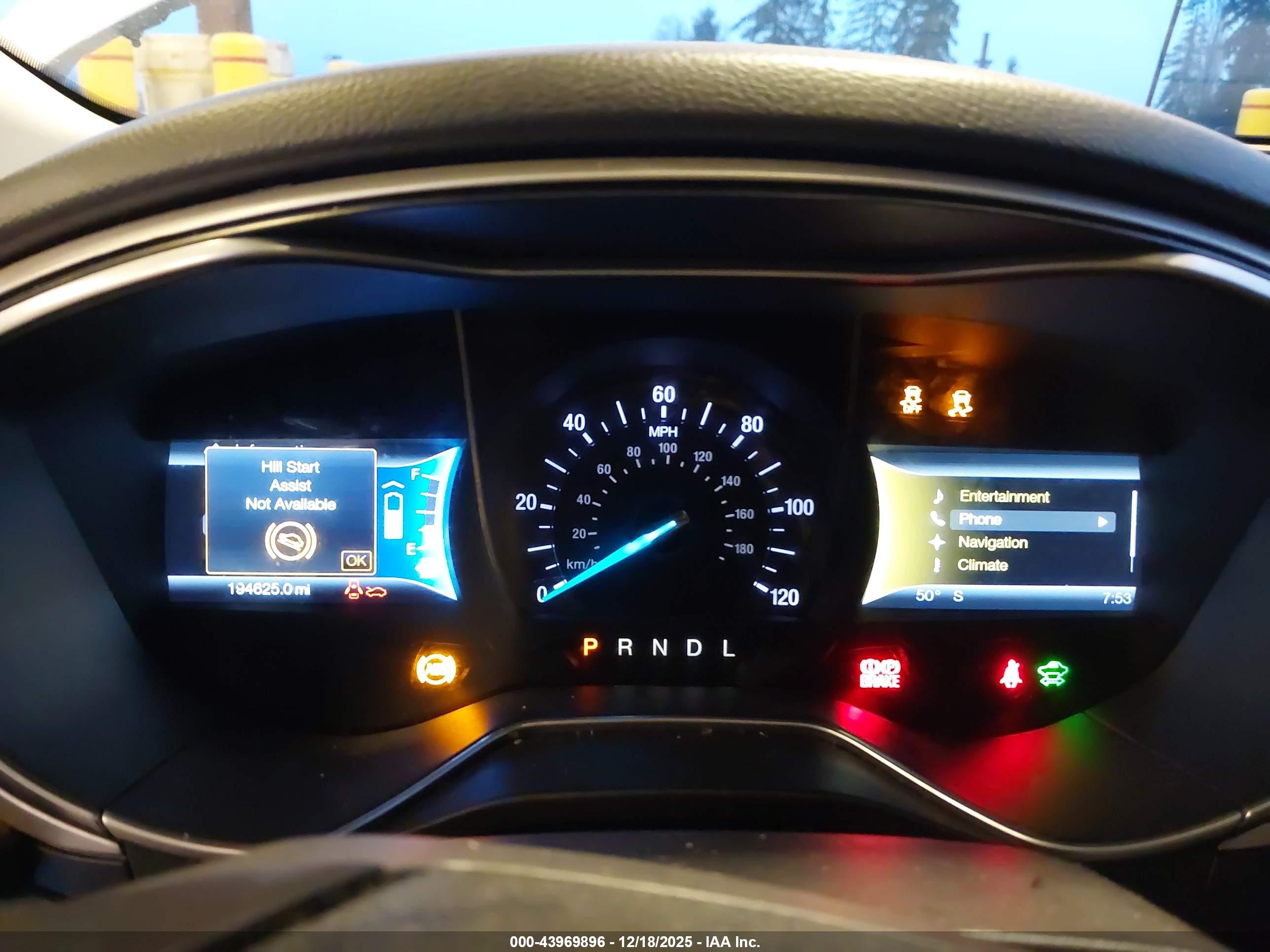 FORD FUSION image 7