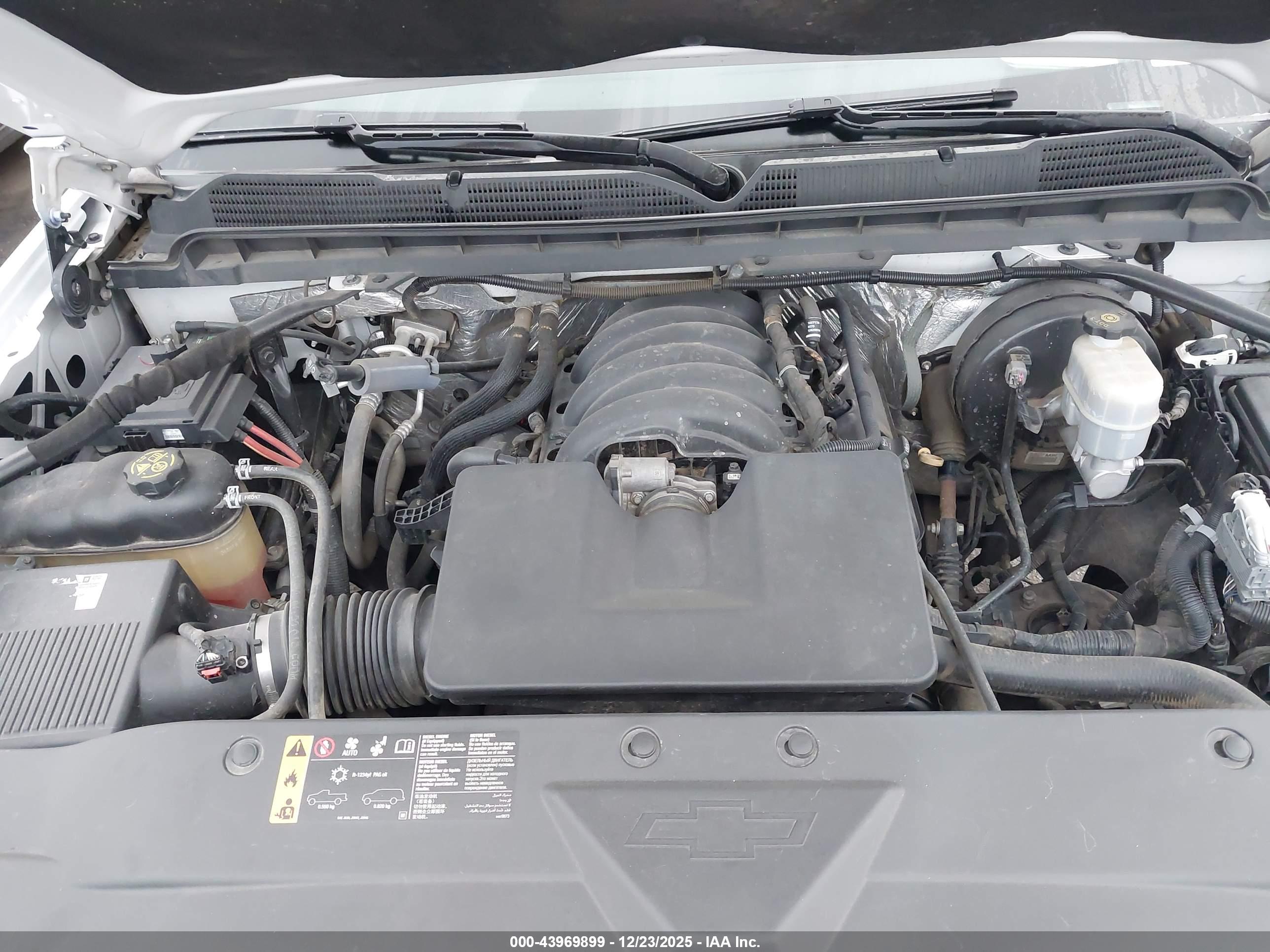 CHEVROLET SILVERADO image 10