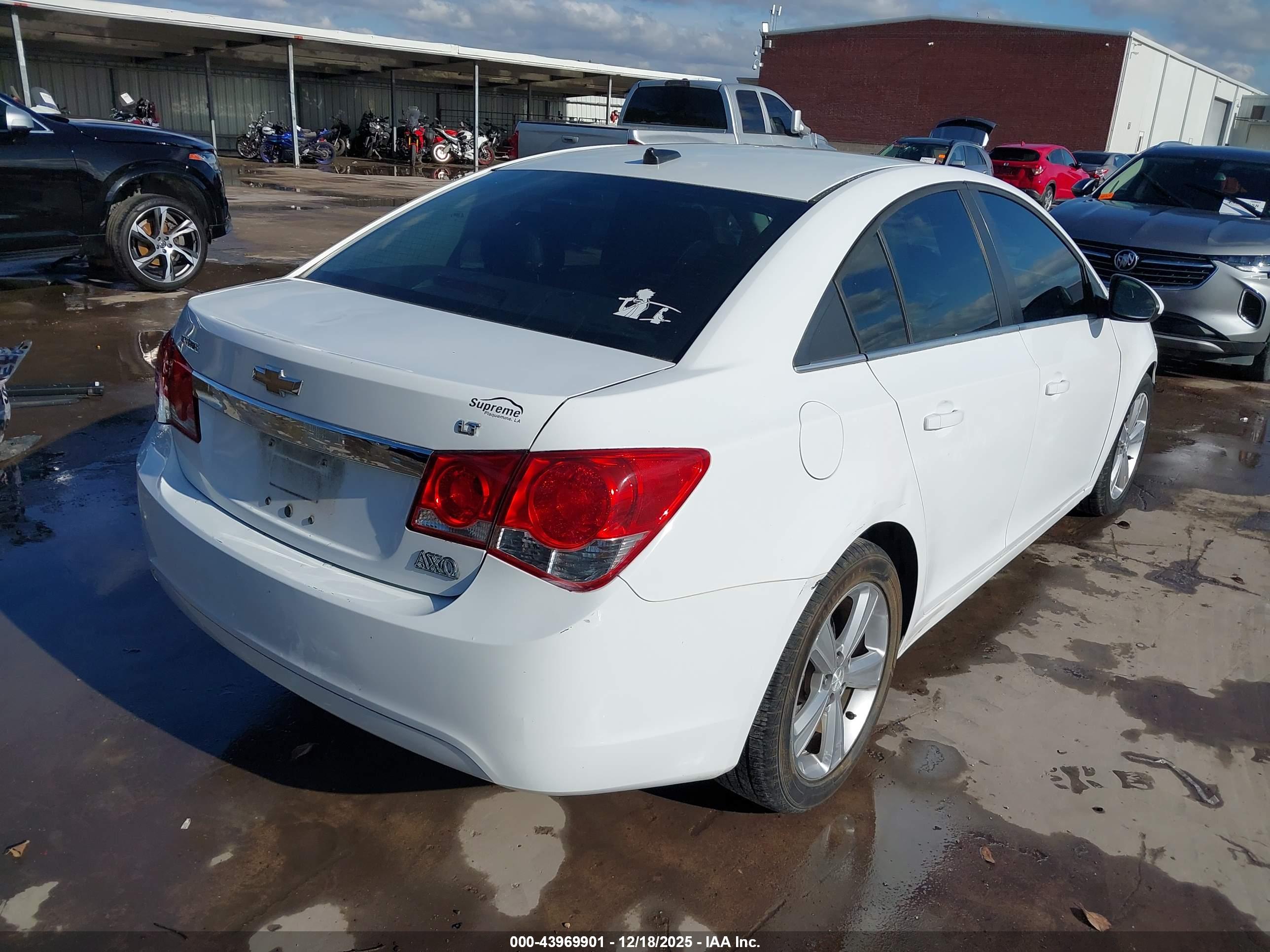 CHEVROLET CRUZE image 4