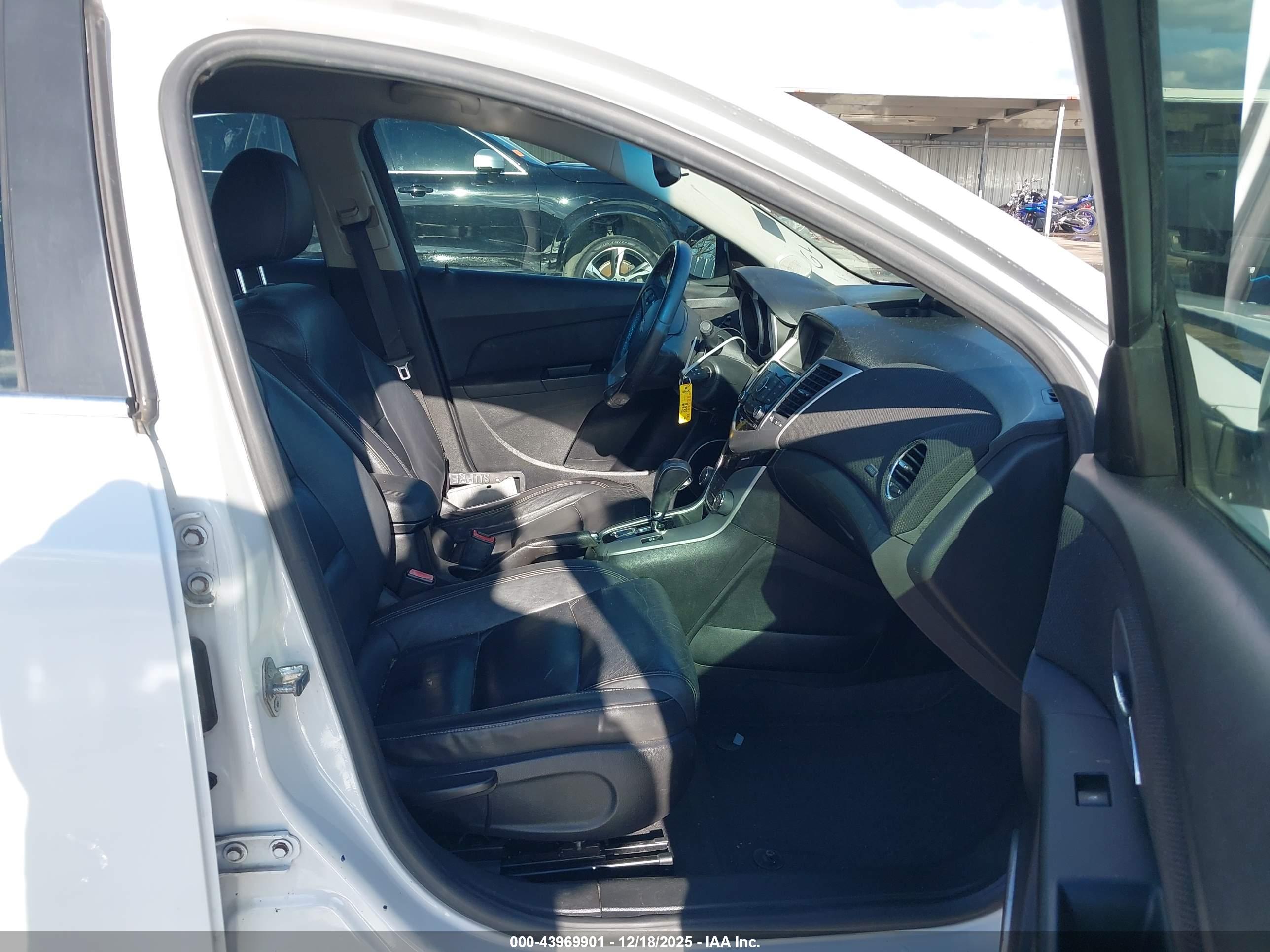 CHEVROLET CRUZE image 5