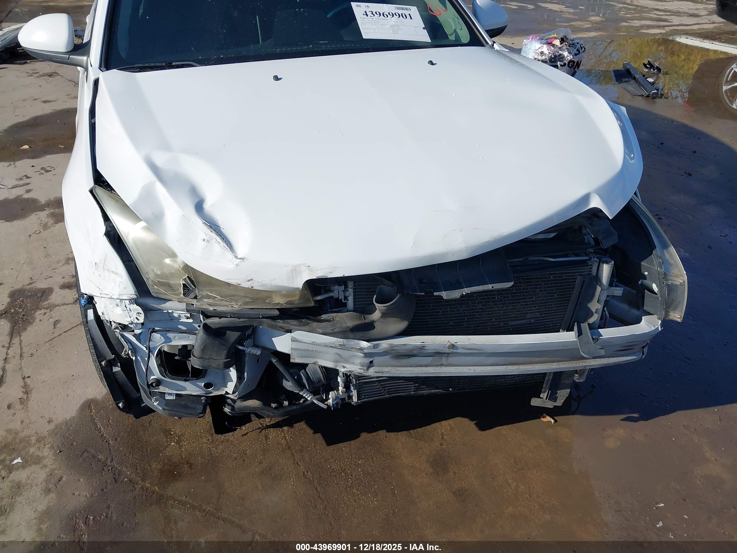 CHEVROLET CRUZE image 6
