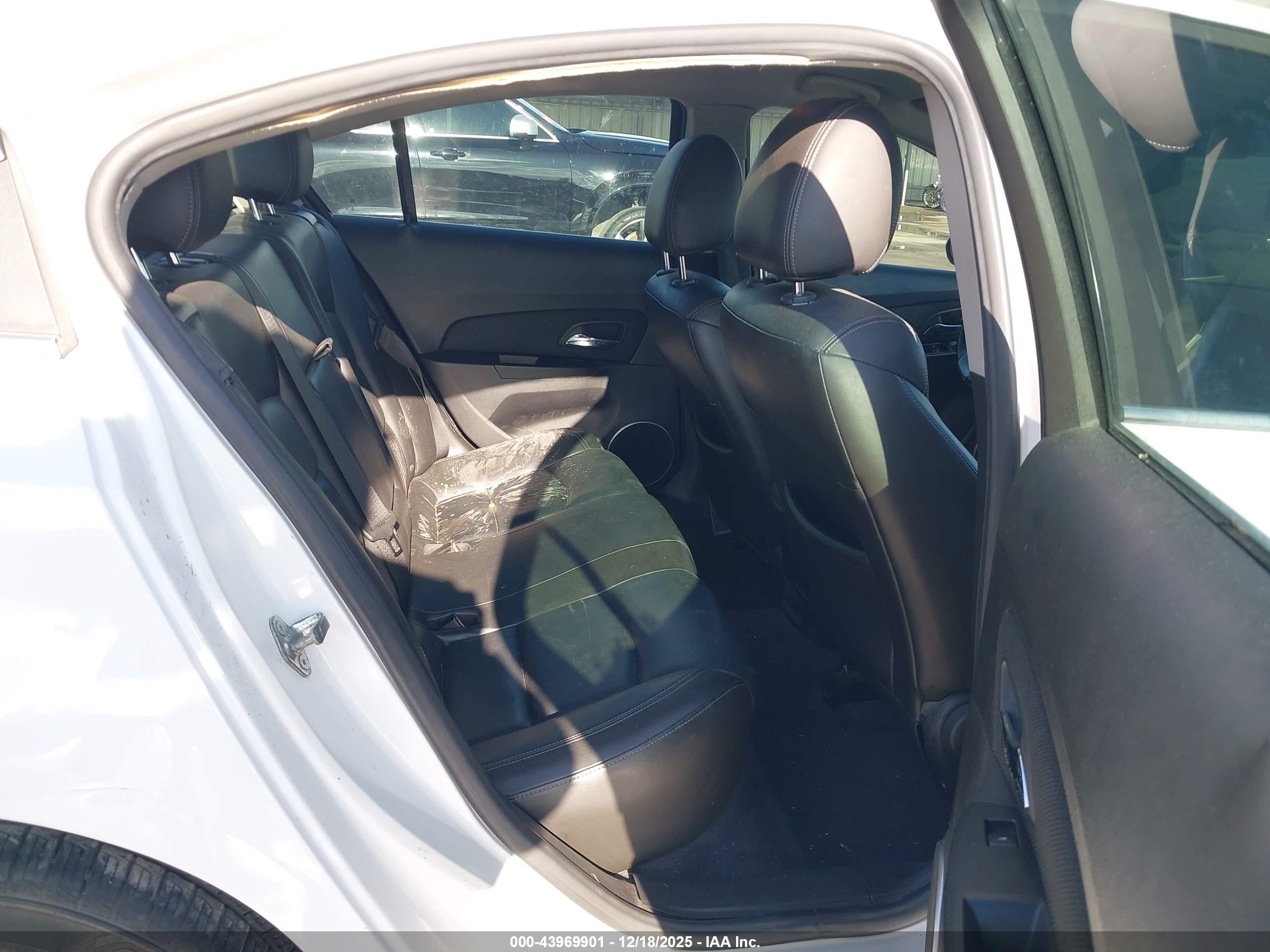 CHEVROLET CRUZE image 8