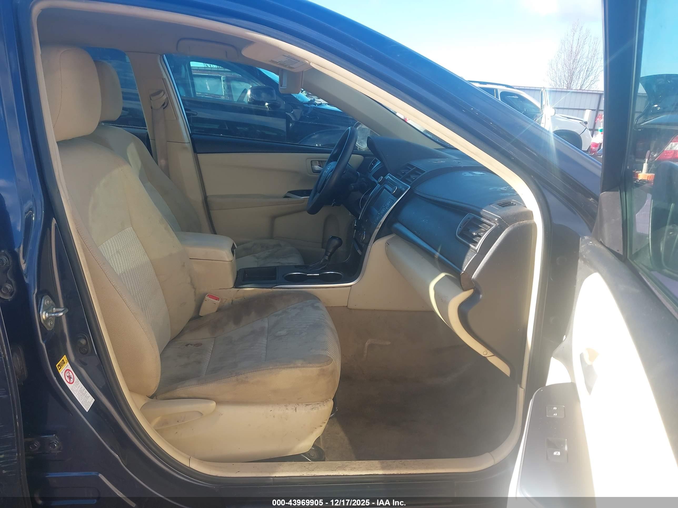 TOYOTA CAMRY image 5