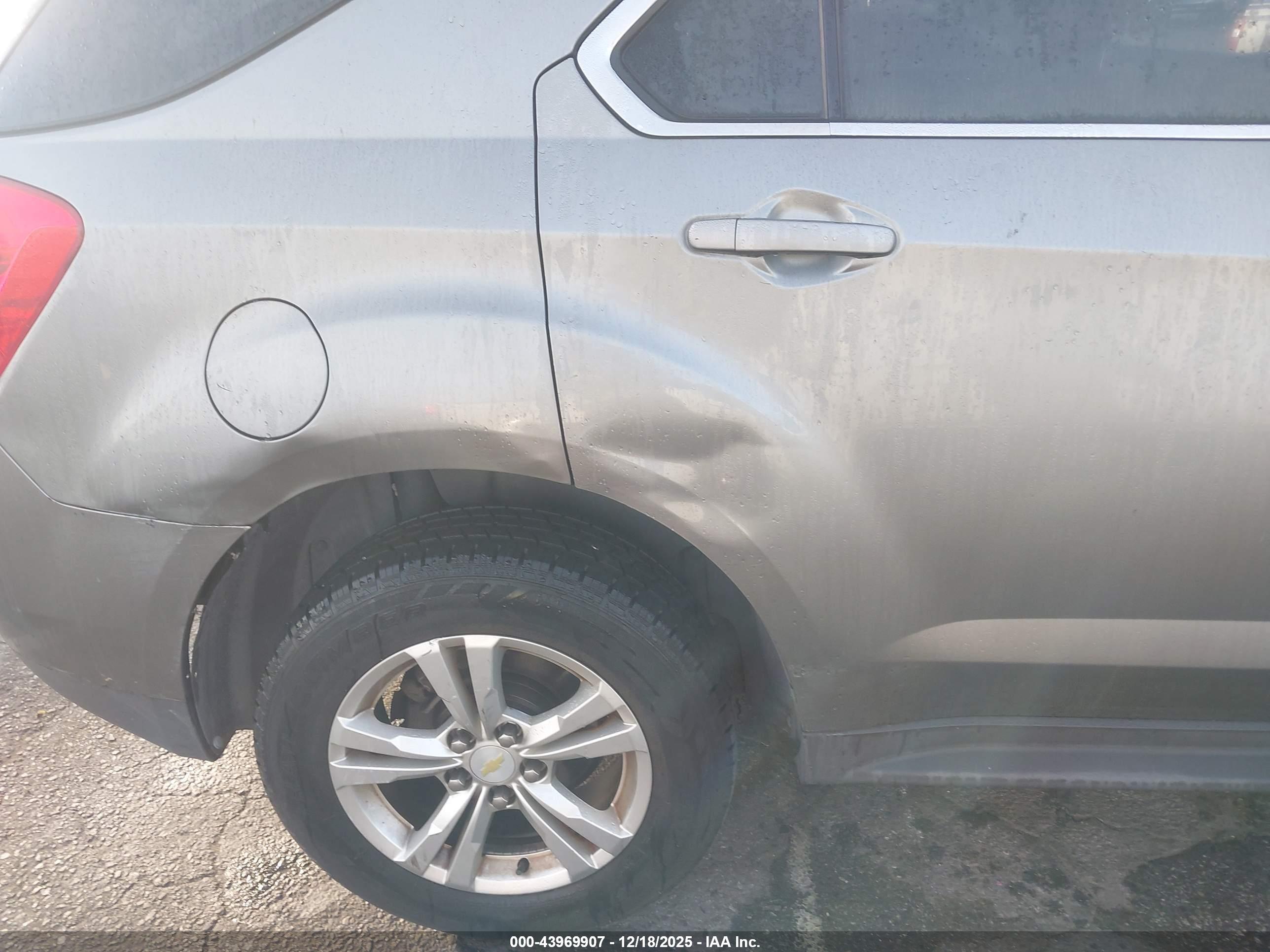 CHEVROLET EQUINOX image 6
