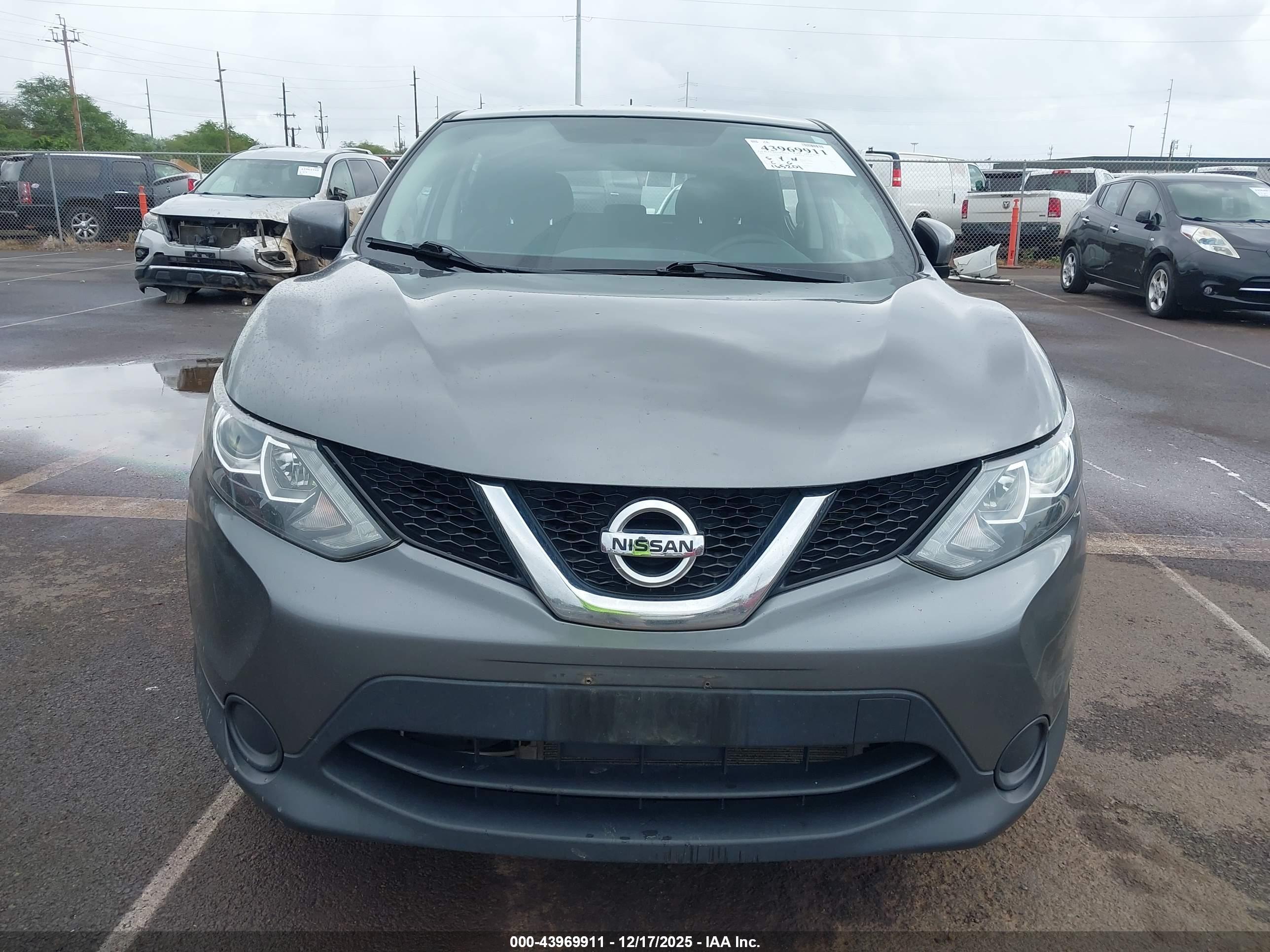NISSAN ROGUE image 6