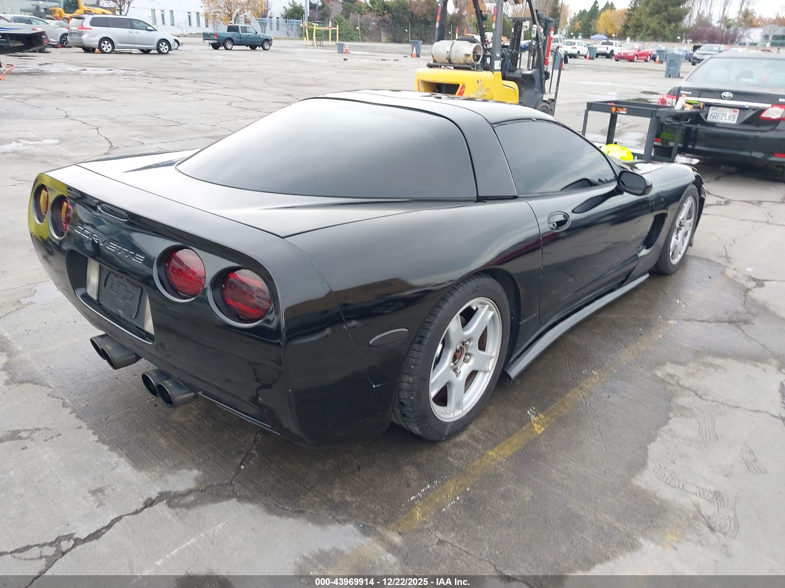 CHEVROLET CORVETTE image 4