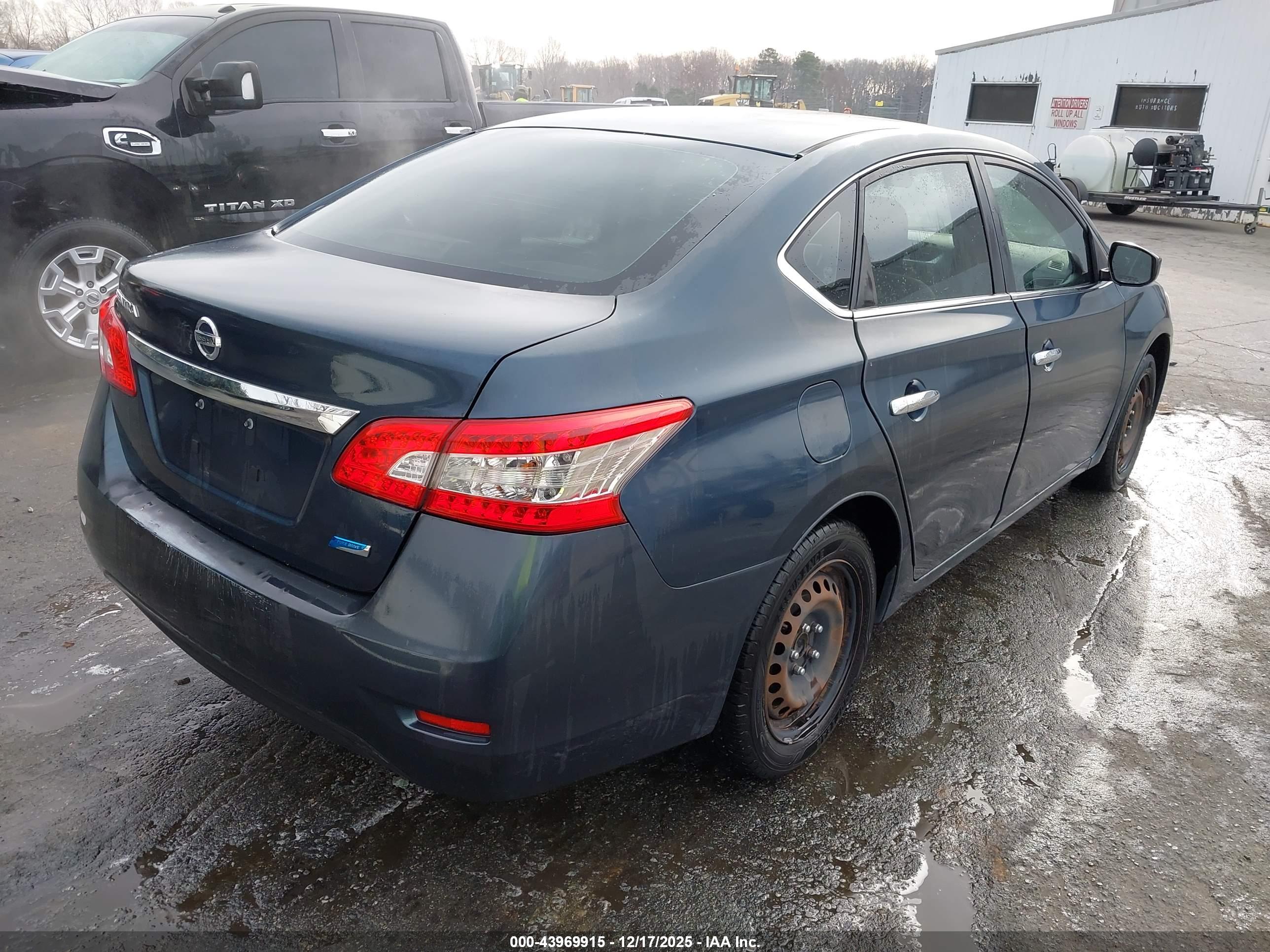 NISSAN SENTRA image 4