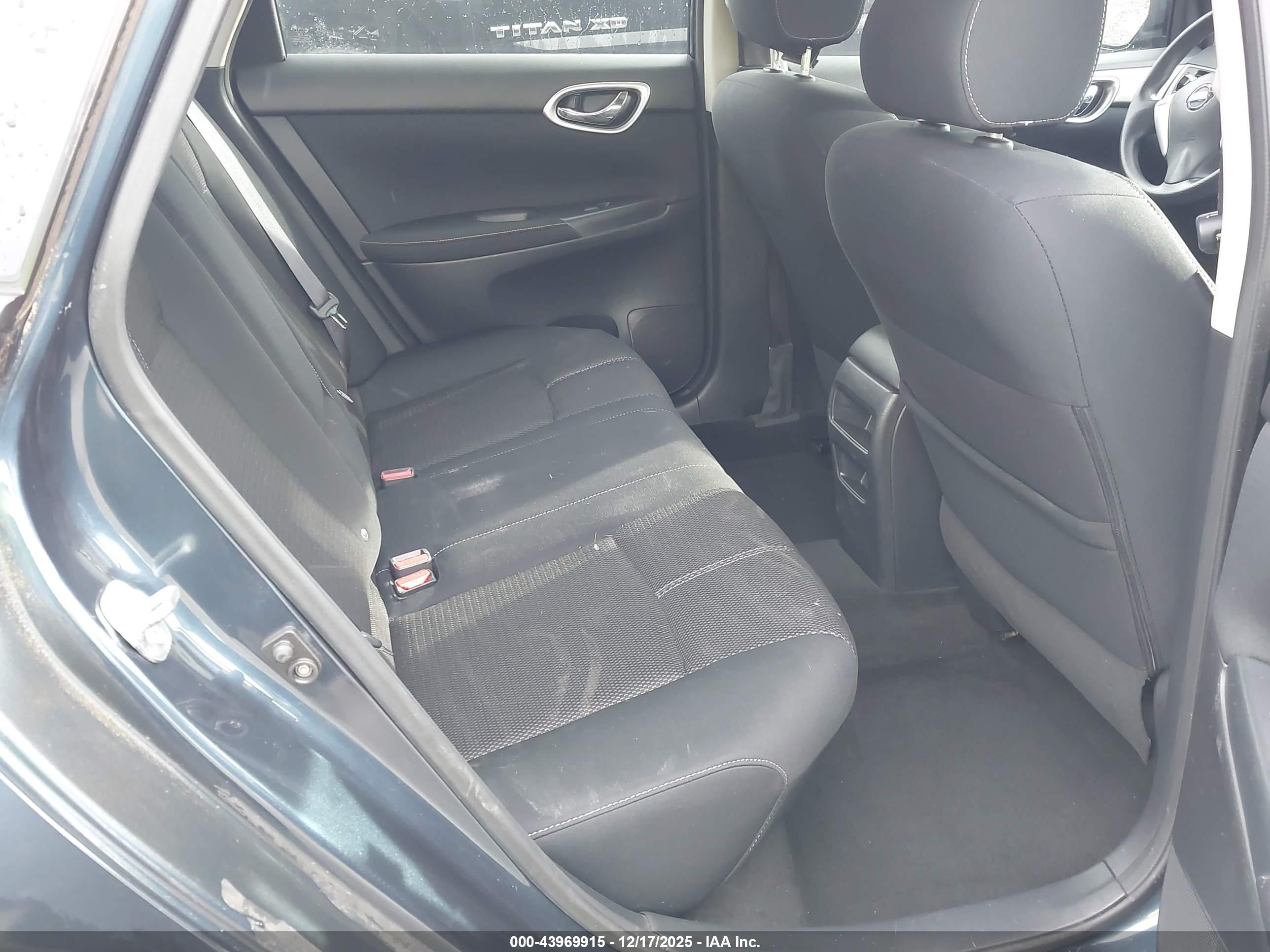 NISSAN SENTRA image 8