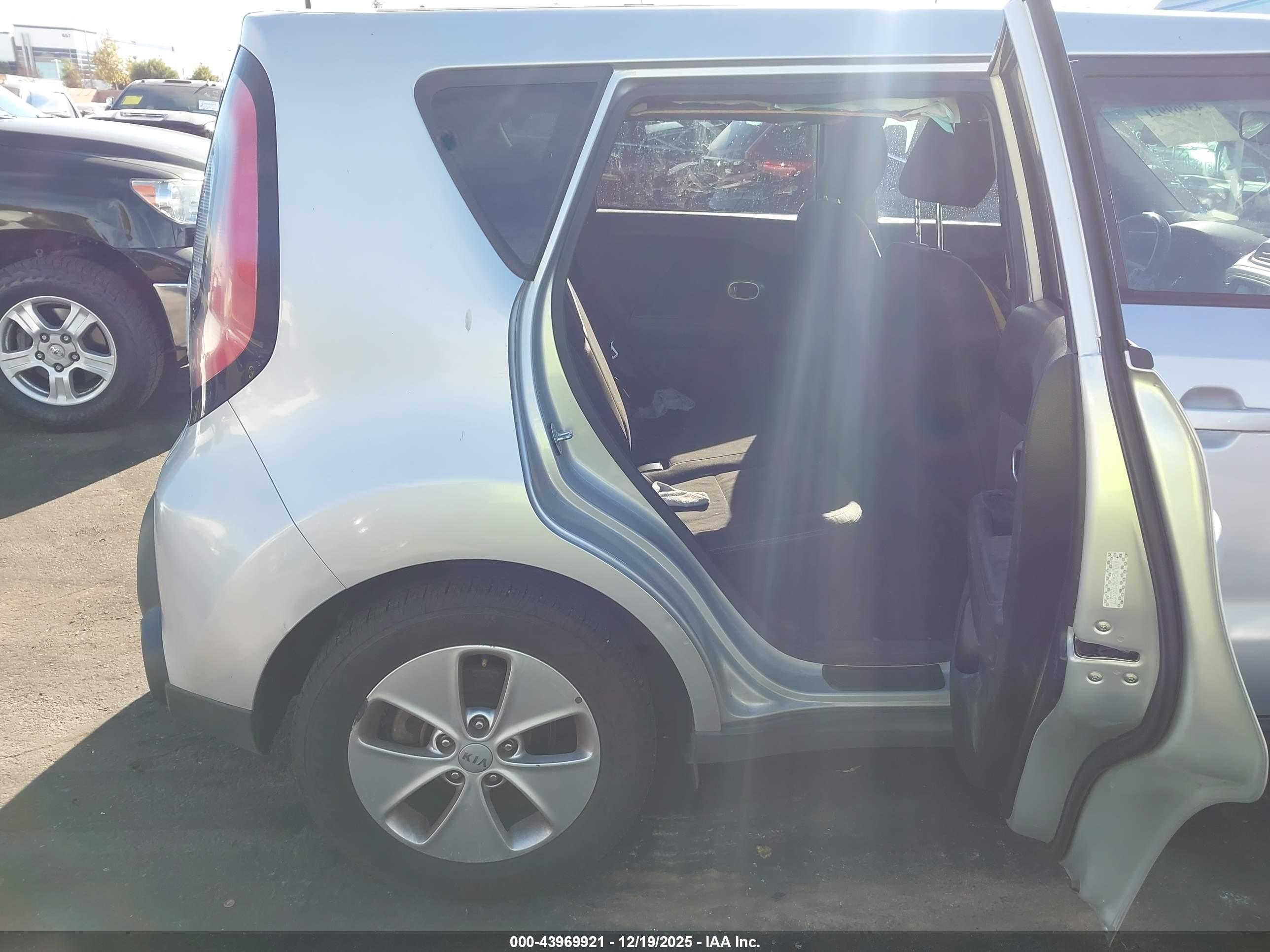 KIA SOUL image 8