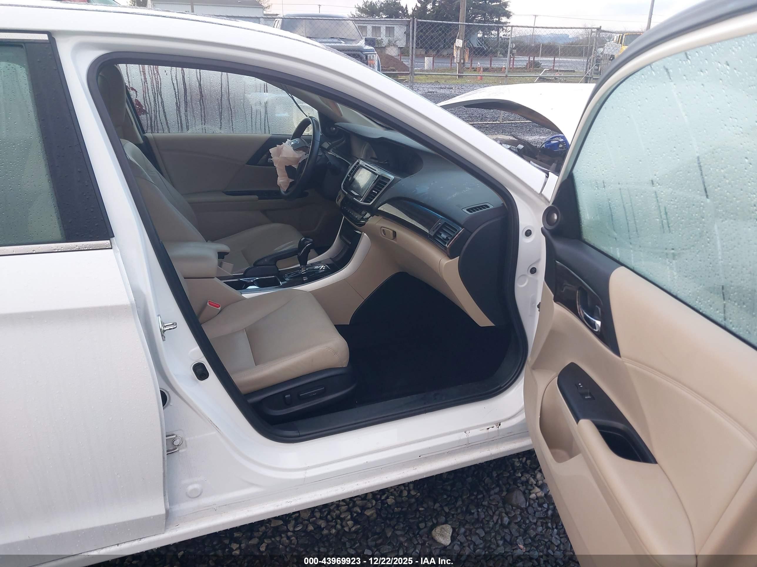 HONDA ACCORD image 5