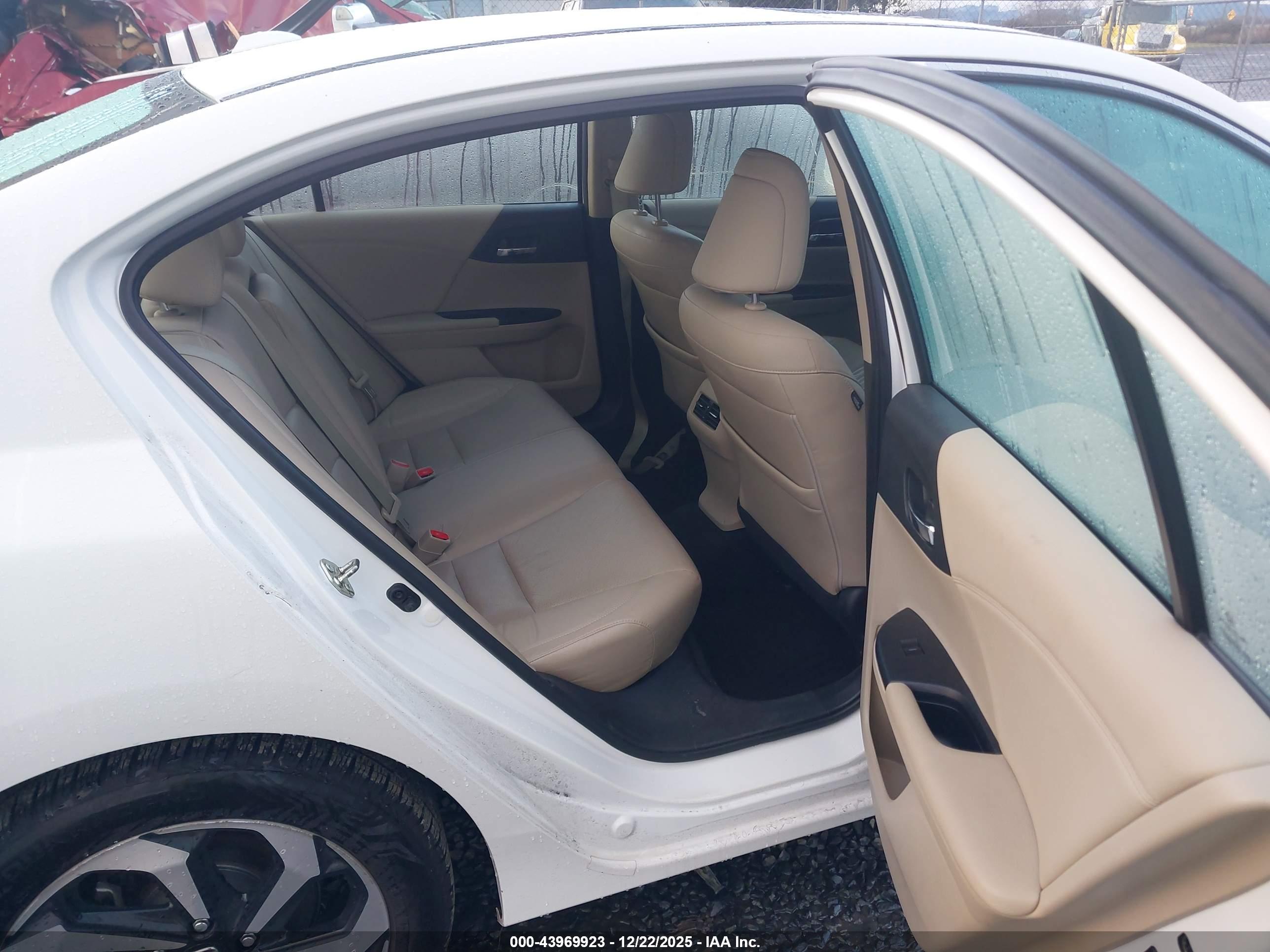 HONDA ACCORD image 8
