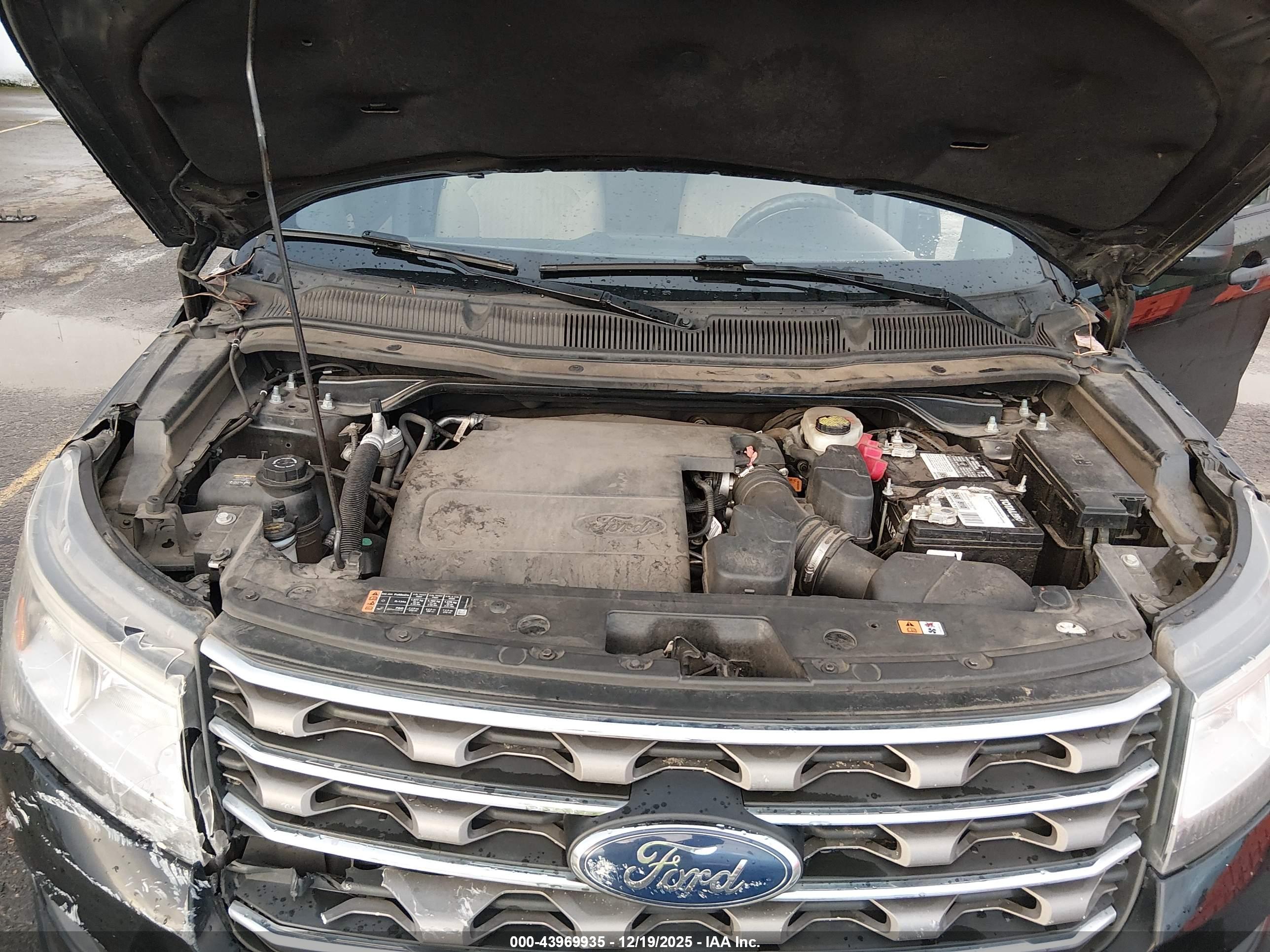 FORD EXPLORER image 10