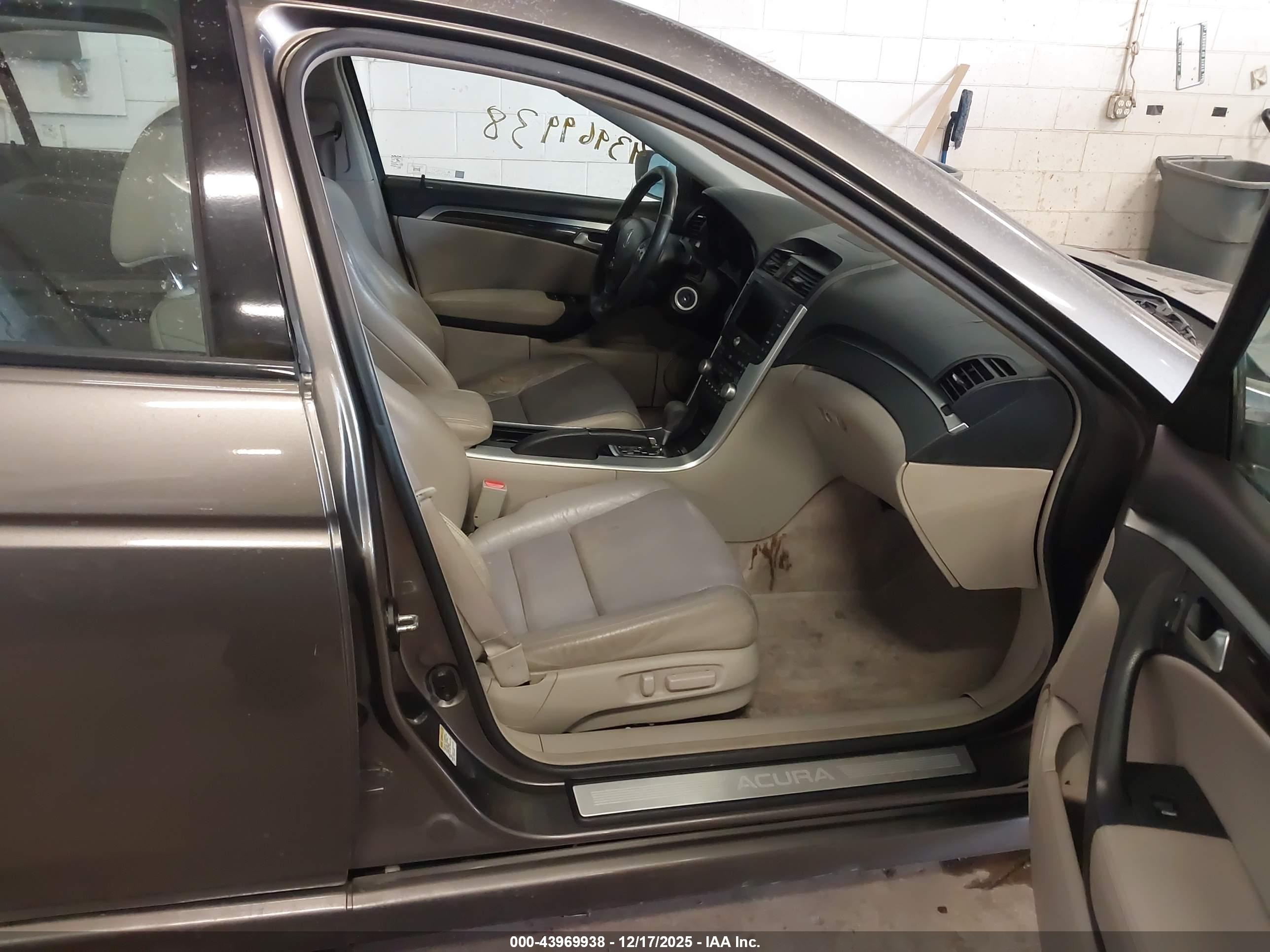 ACURA TL image 5
